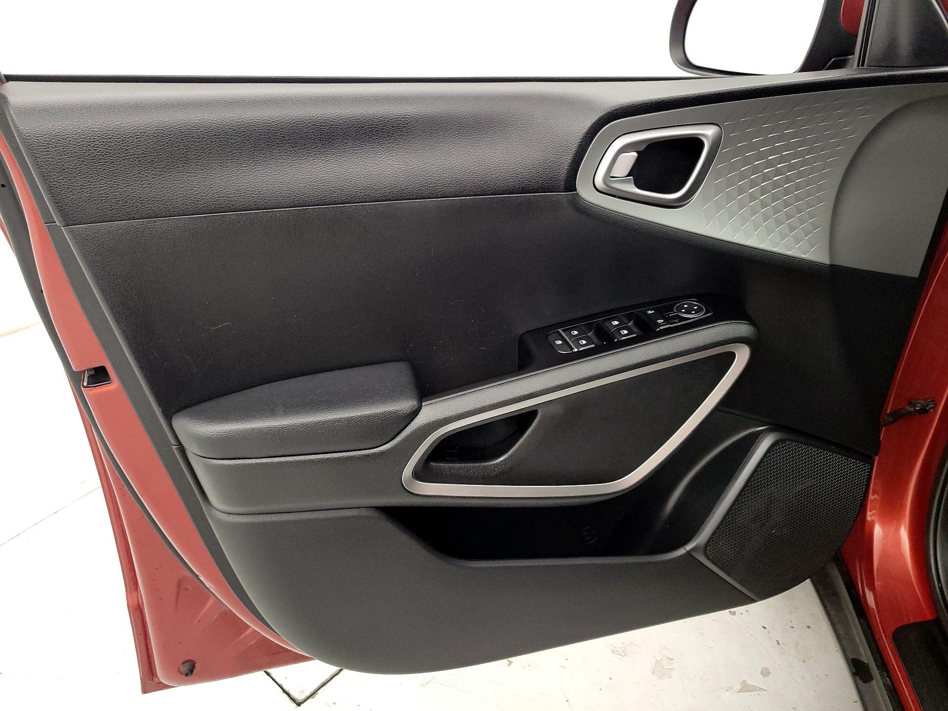 Thumbnail: 2023 Kia Soul - 12