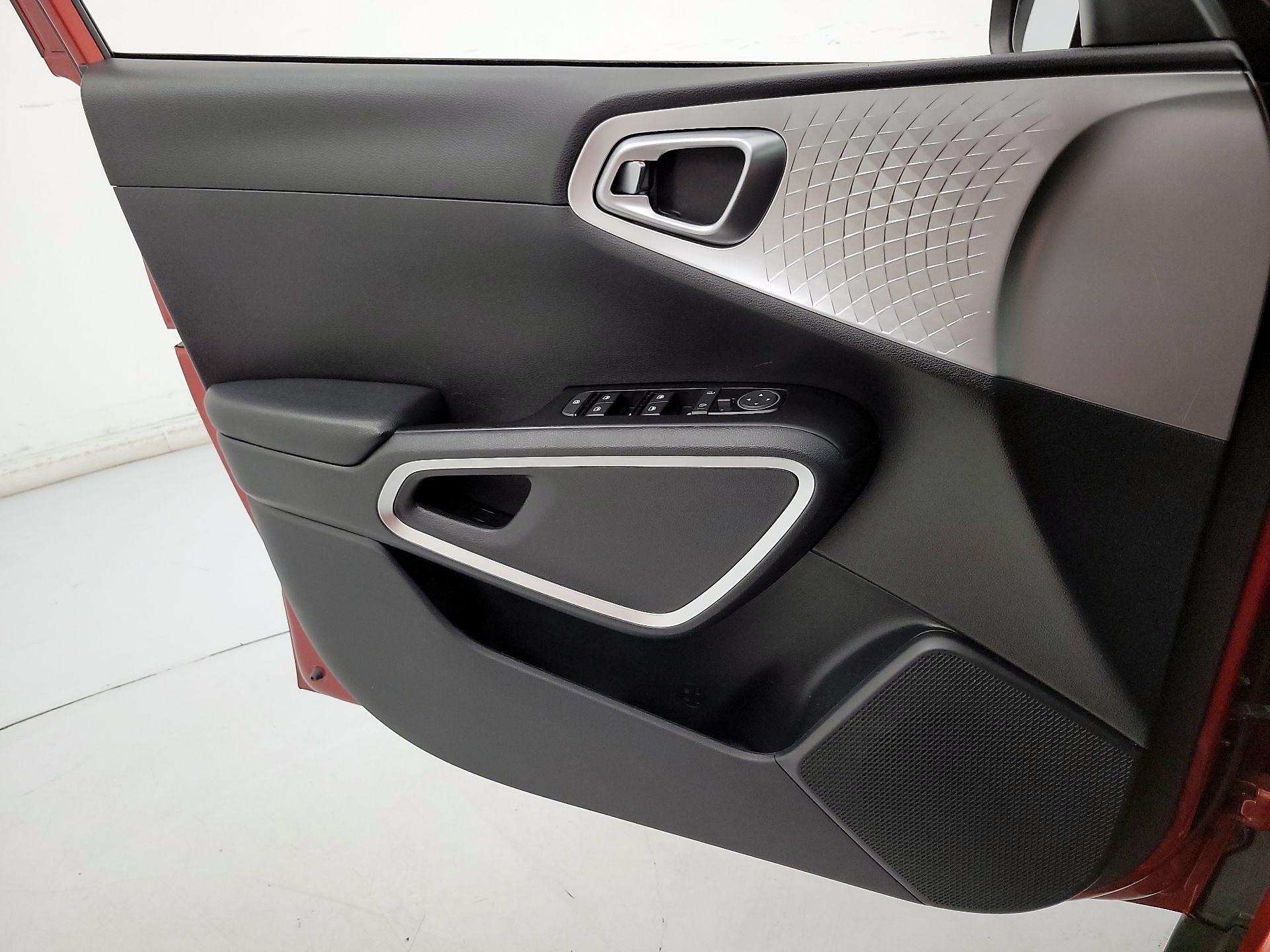 Thumbnail: 2023 Kia Soul - 12