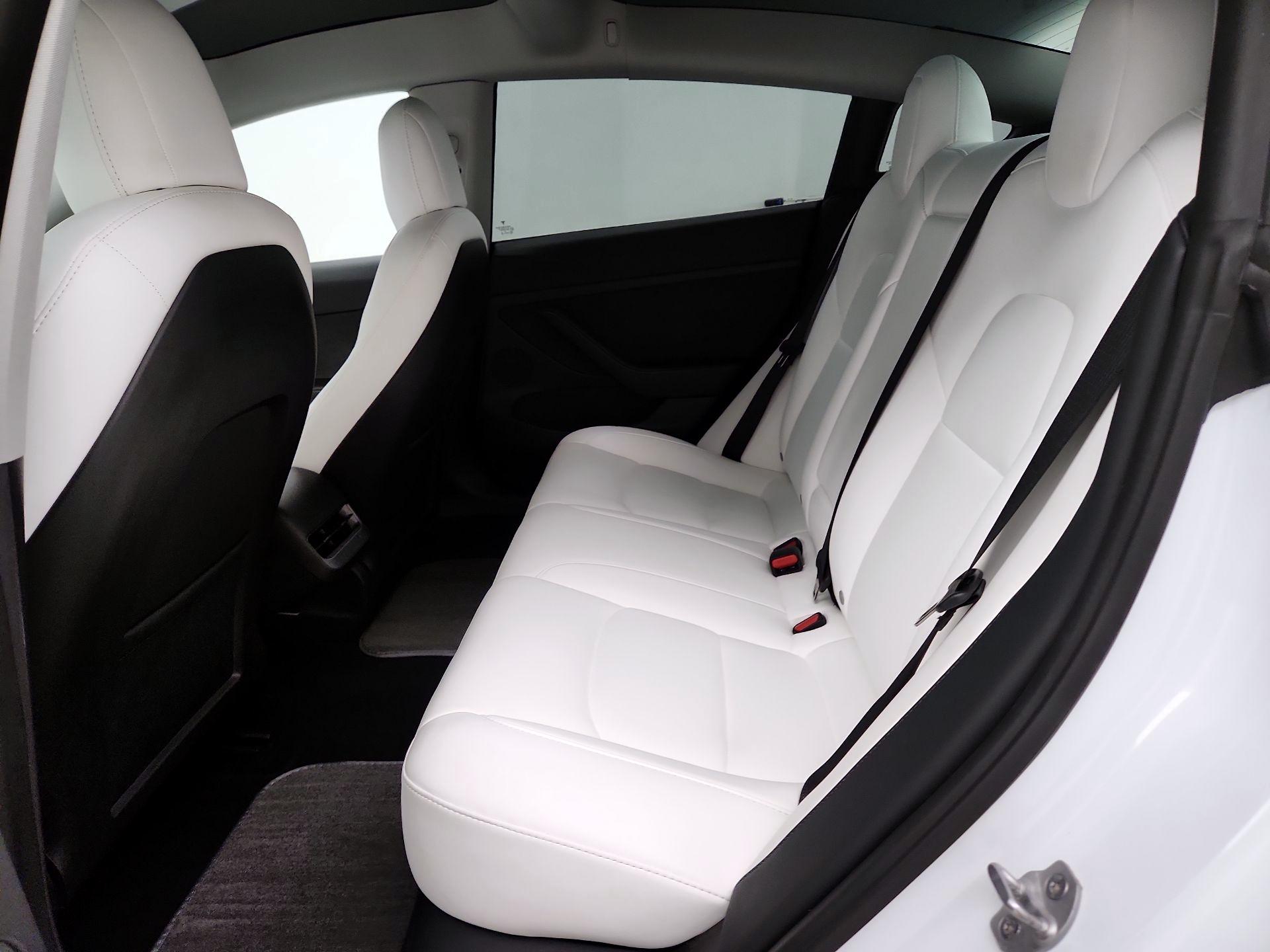 Thumbnail: 2022 Tesla Model 3 - 18