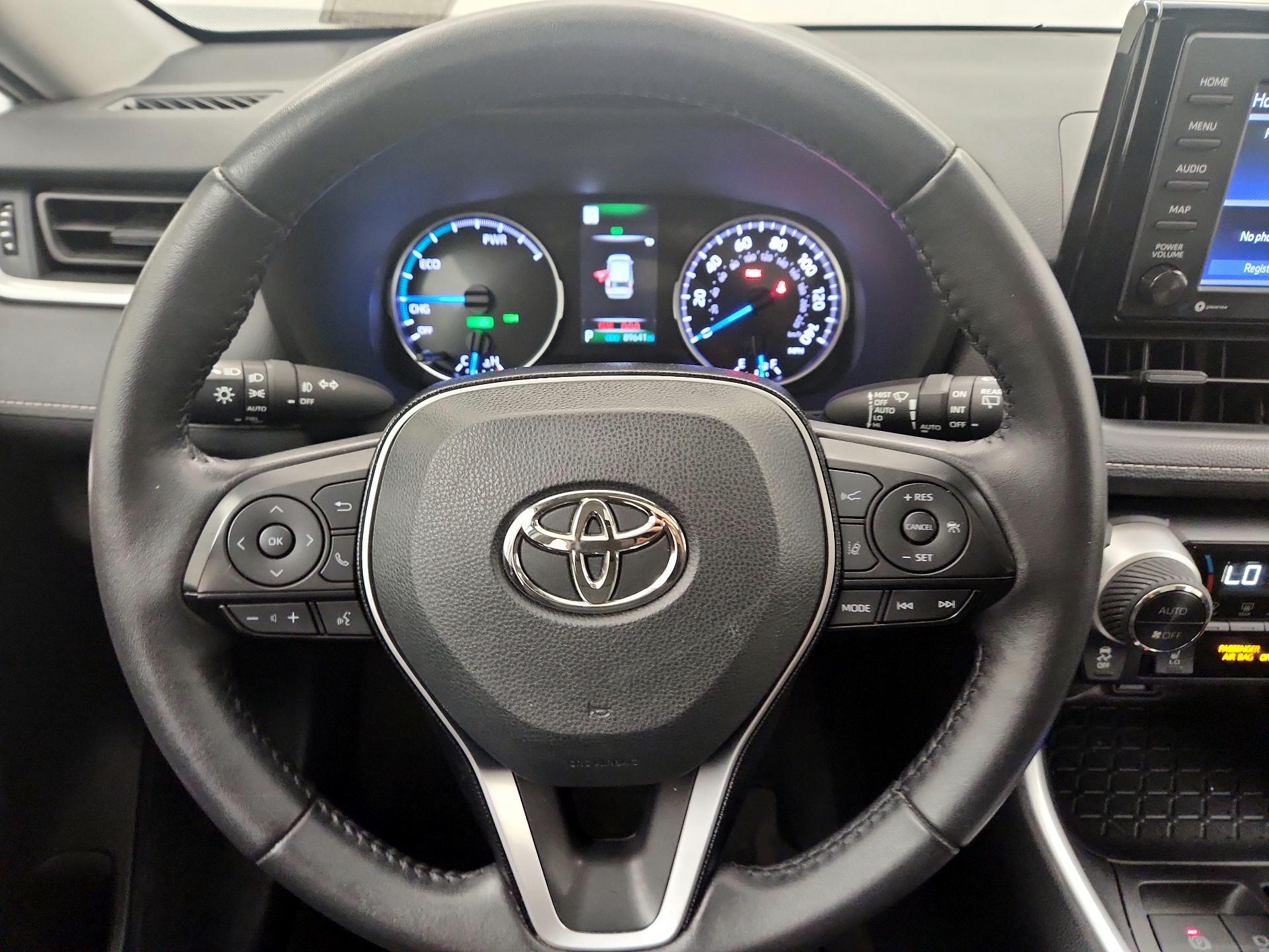Thumbnail: 2021 Toyota RAV4 - 10