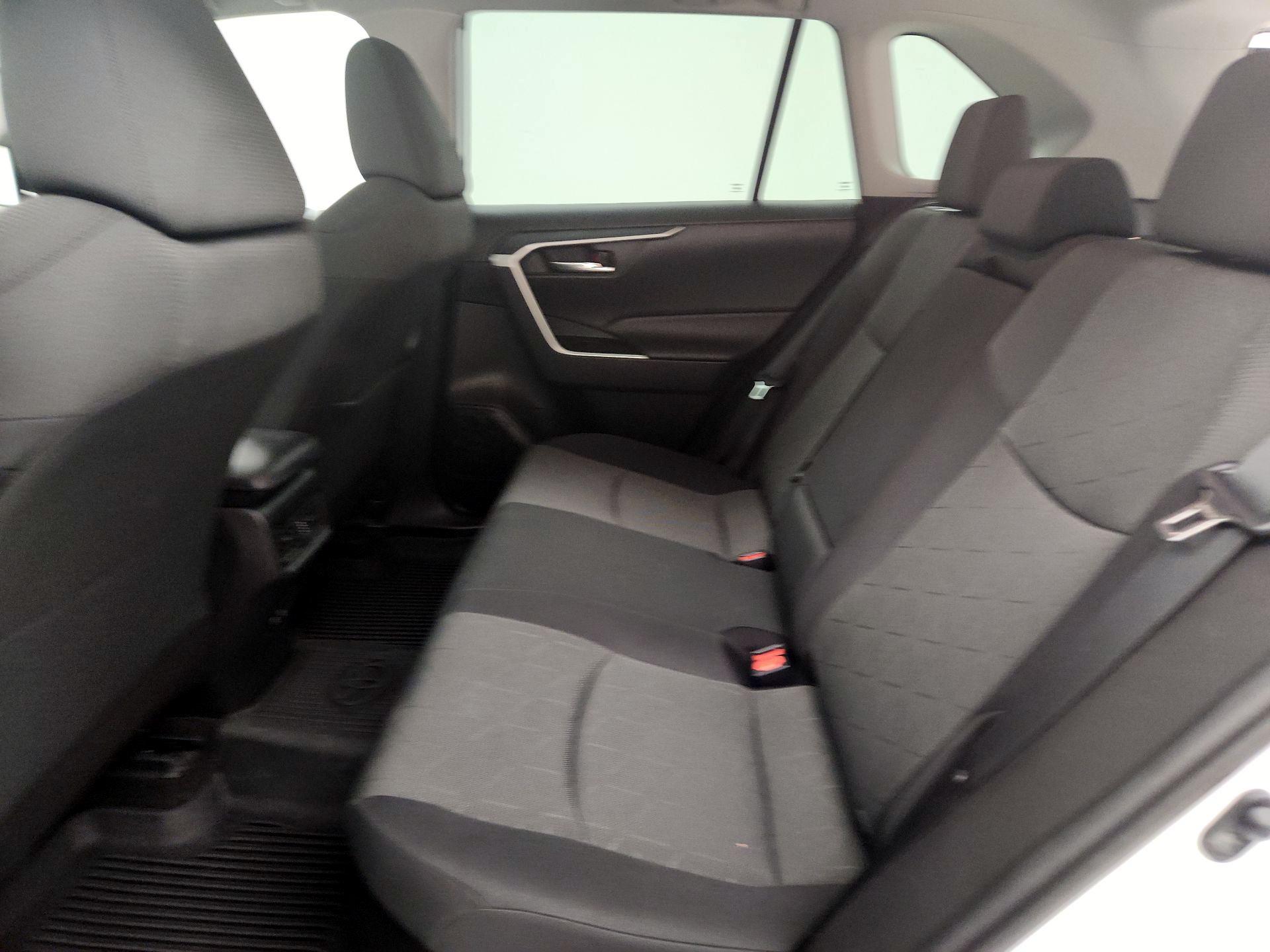 Thumbnail: 2021 Toyota RAV4 - 20