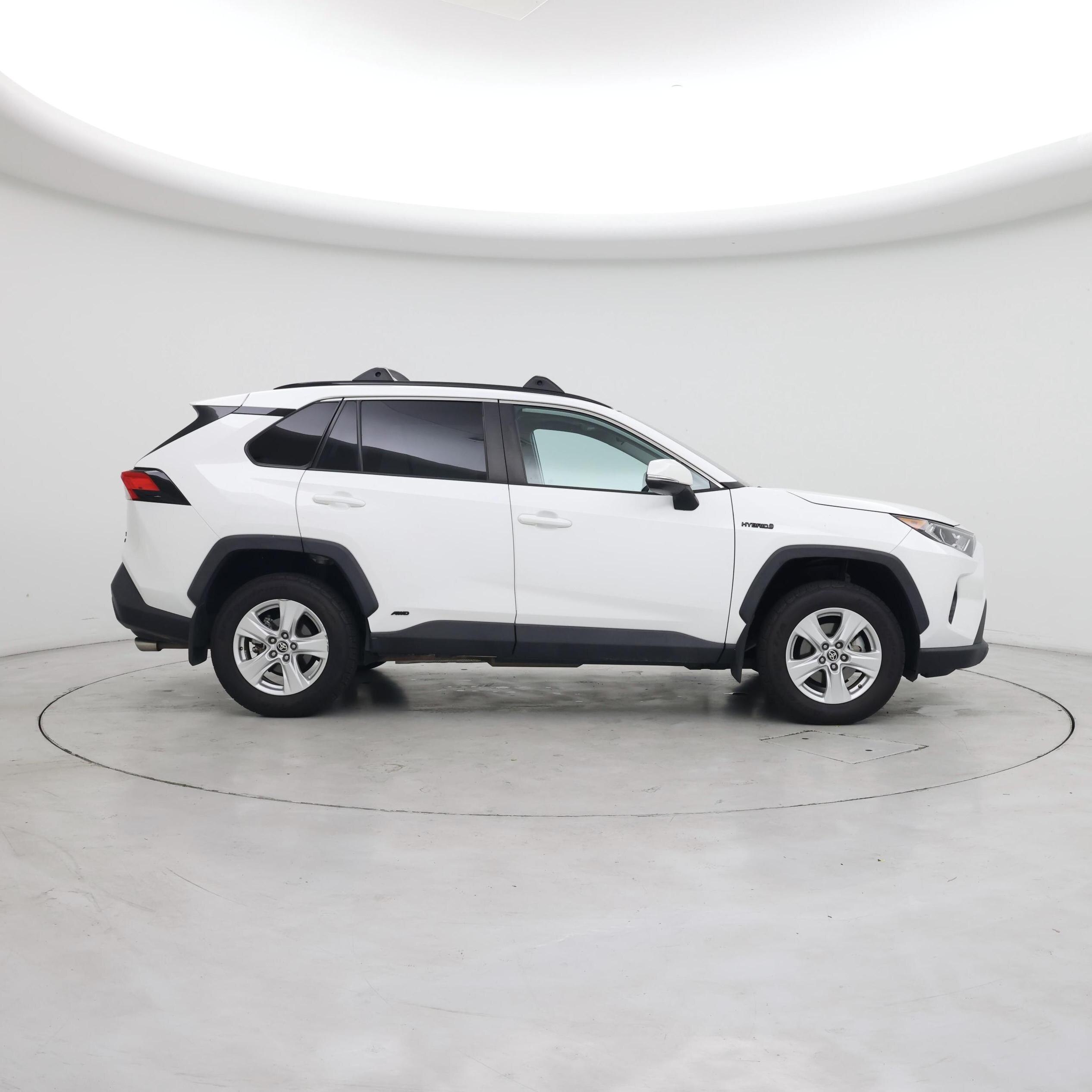 Thumbnail: 2021 Toyota RAV4 - 7