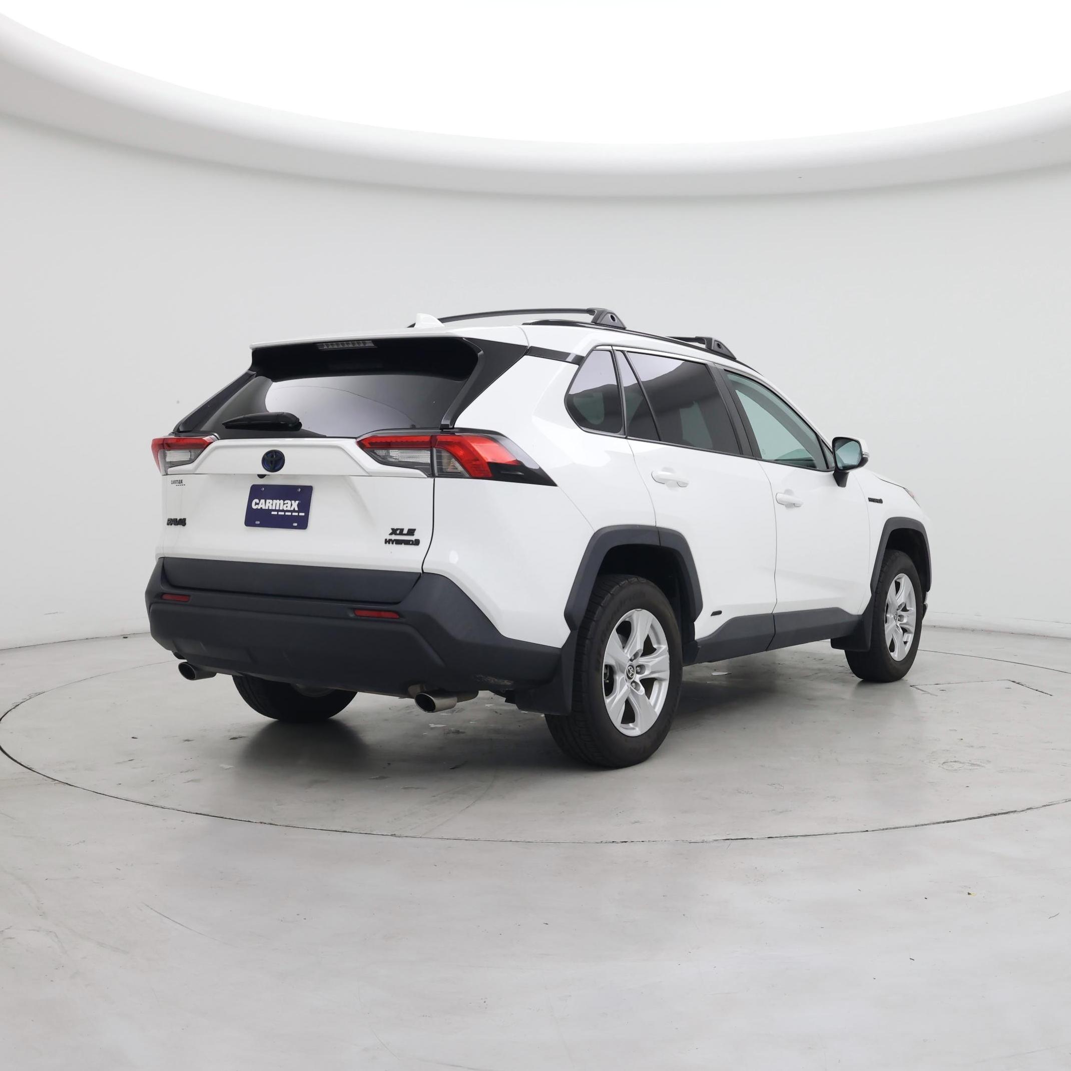 Thumbnail: 2021 Toyota RAV4 - 8