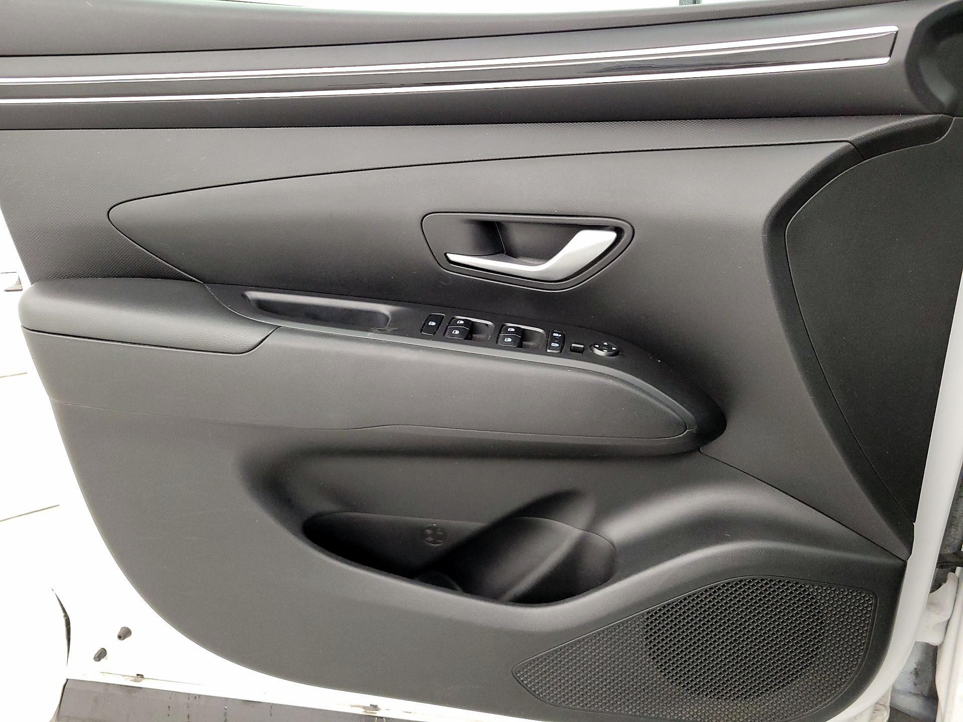 Thumbnail: 2022 Hyundai Tucson - 12