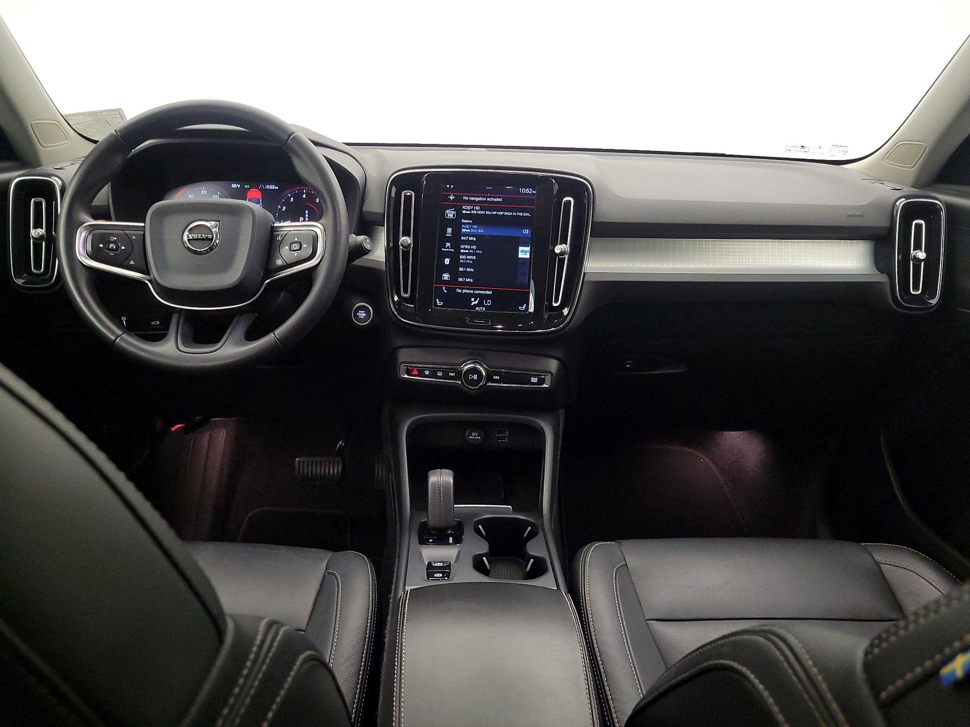 Thumbnail: 2020 Volvo XC40 - 9