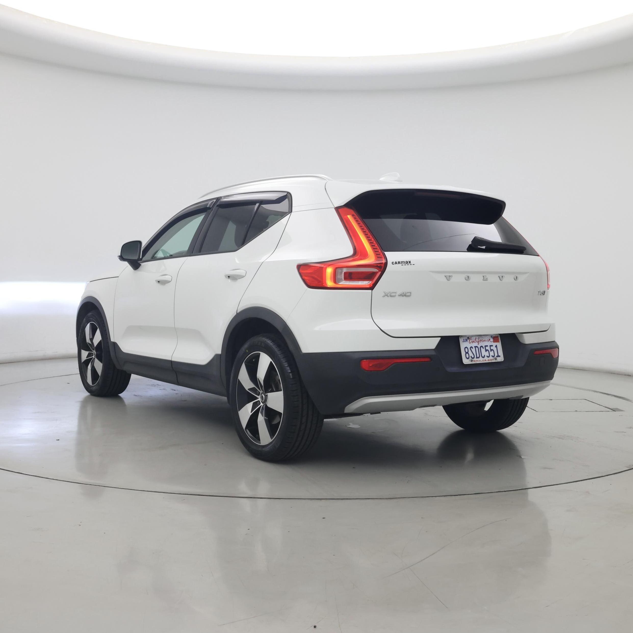 Thumbnail: 2020 Volvo XC40 - 2