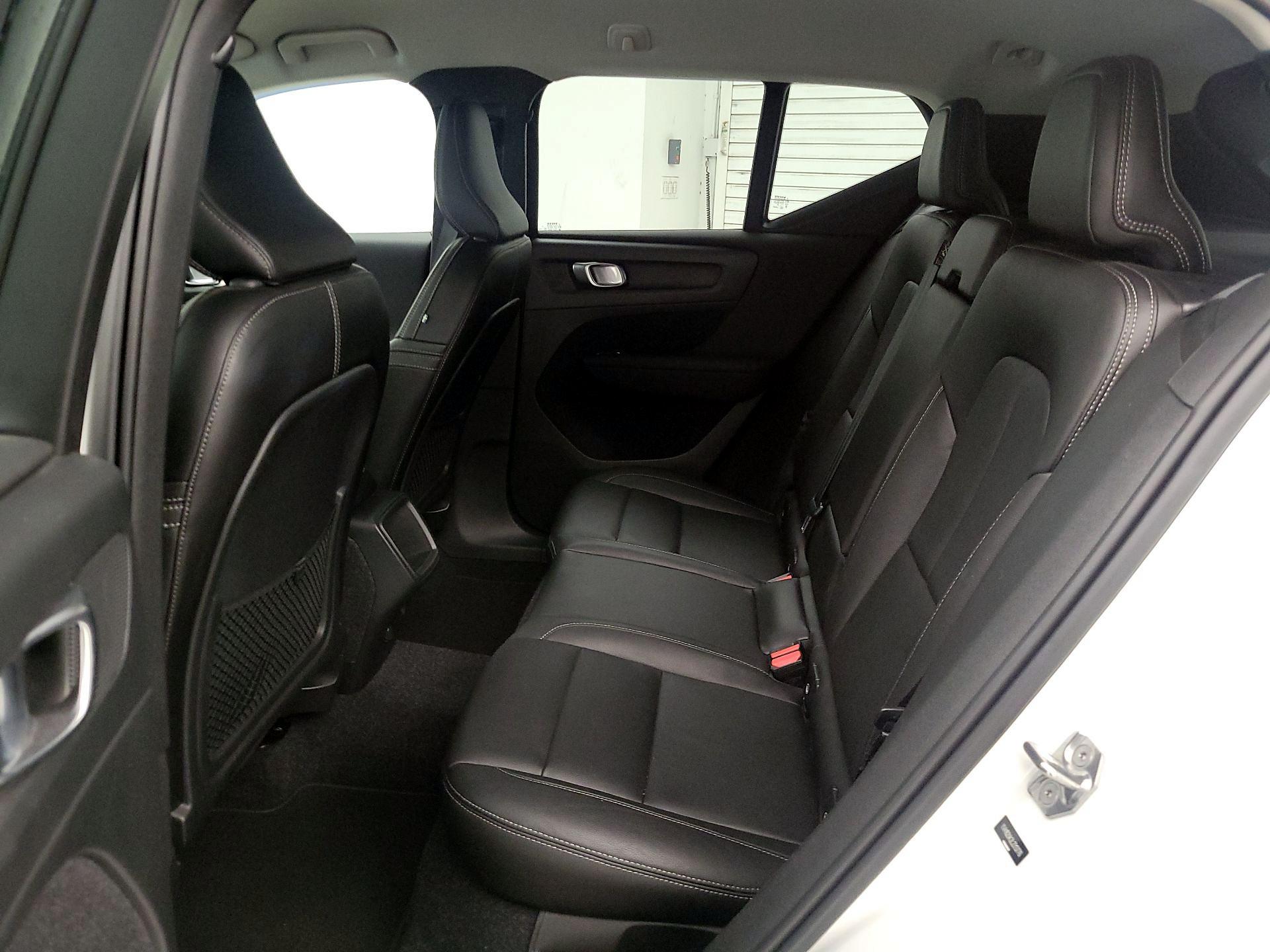 Thumbnail: 2020 Volvo XC40 - 19