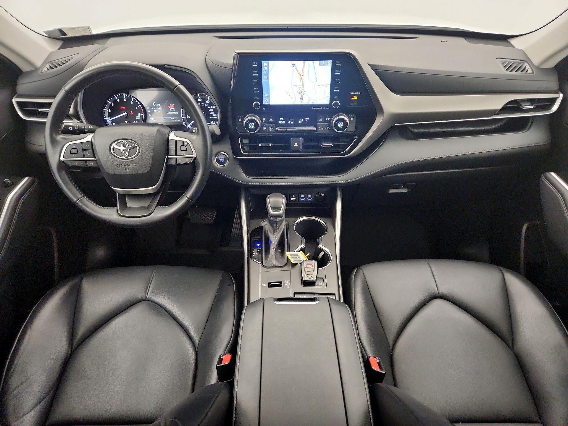 Thumbnail: 2022 Toyota Highlander - 9