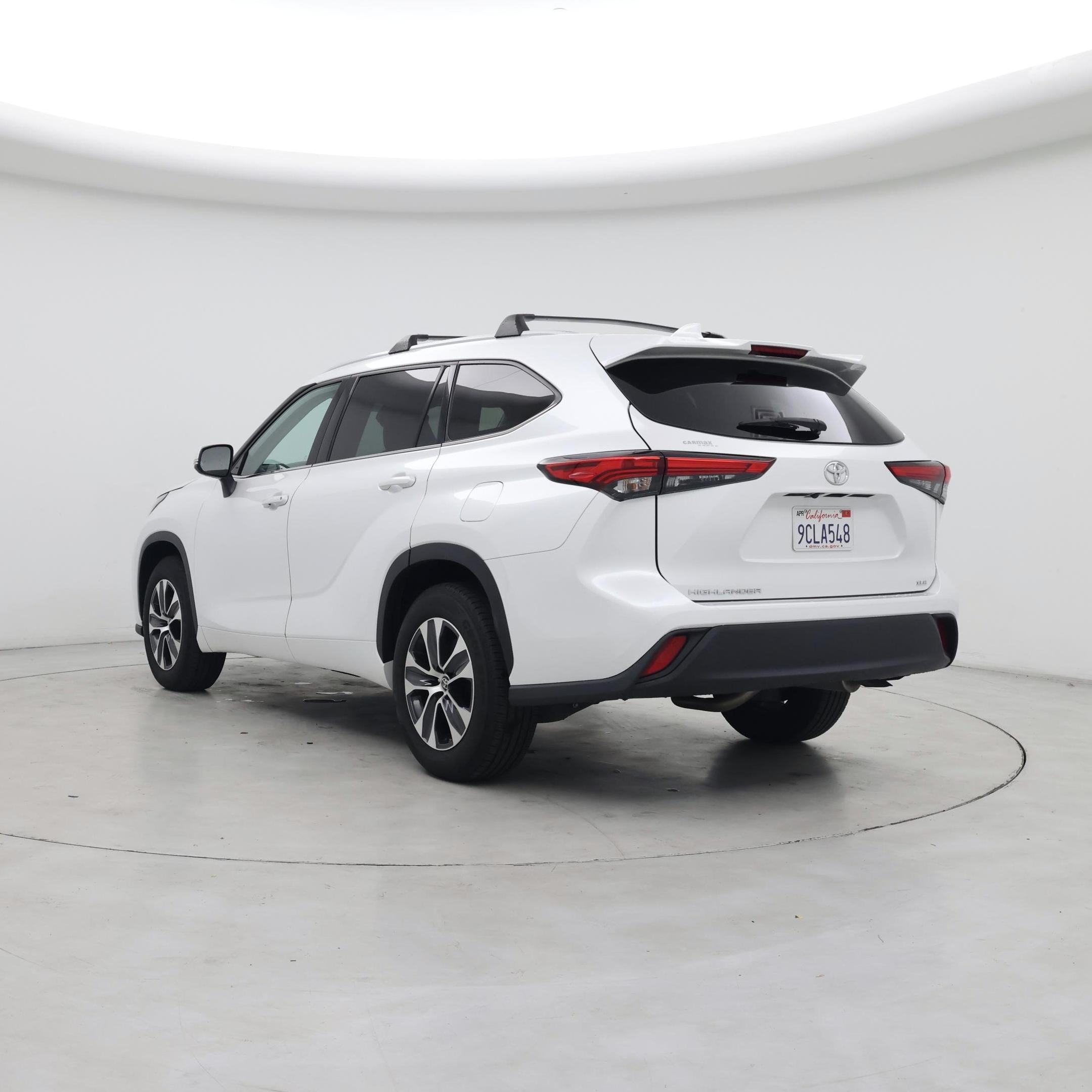 Thumbnail: 2022 Toyota Highlander - 2