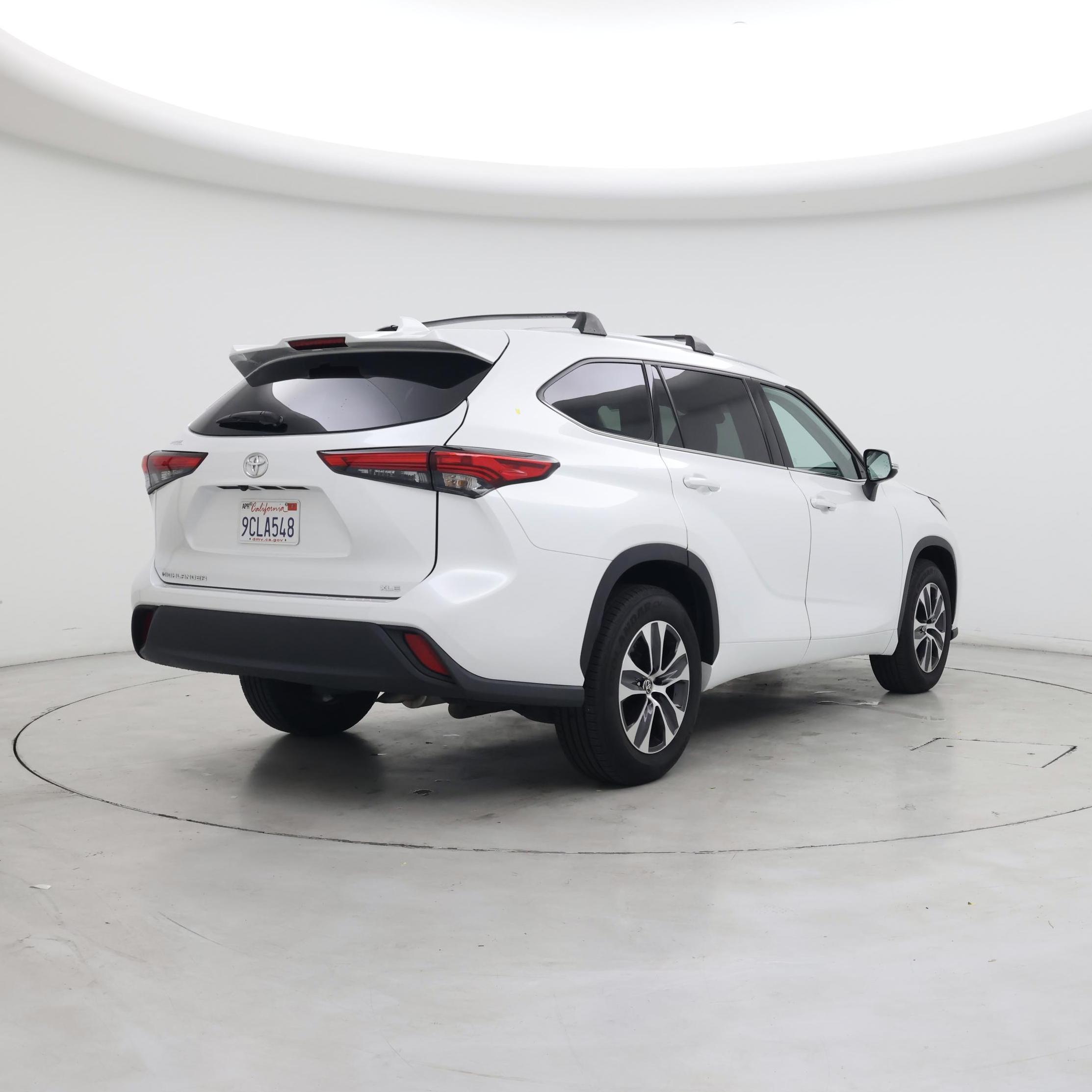 Thumbnail: 2022 Toyota Highlander - 8