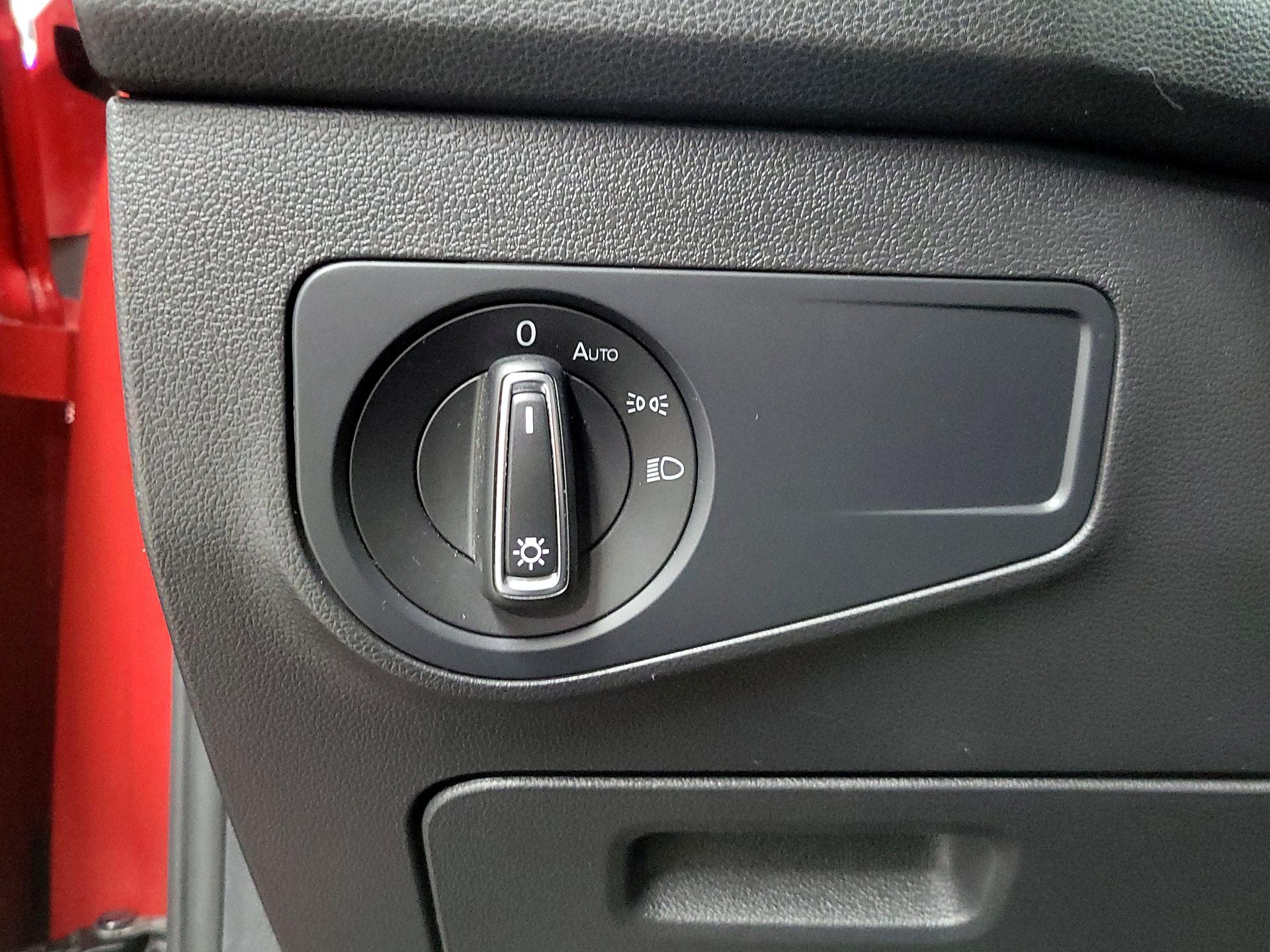 Thumbnail: 2022 Volkswagen Tiguan - 13