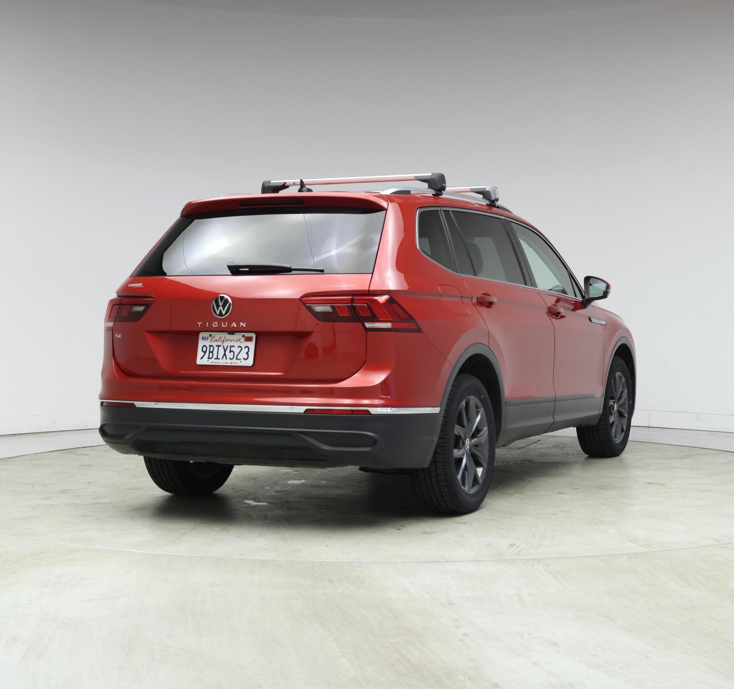 Thumbnail: 2022 Volkswagen Tiguan - 8