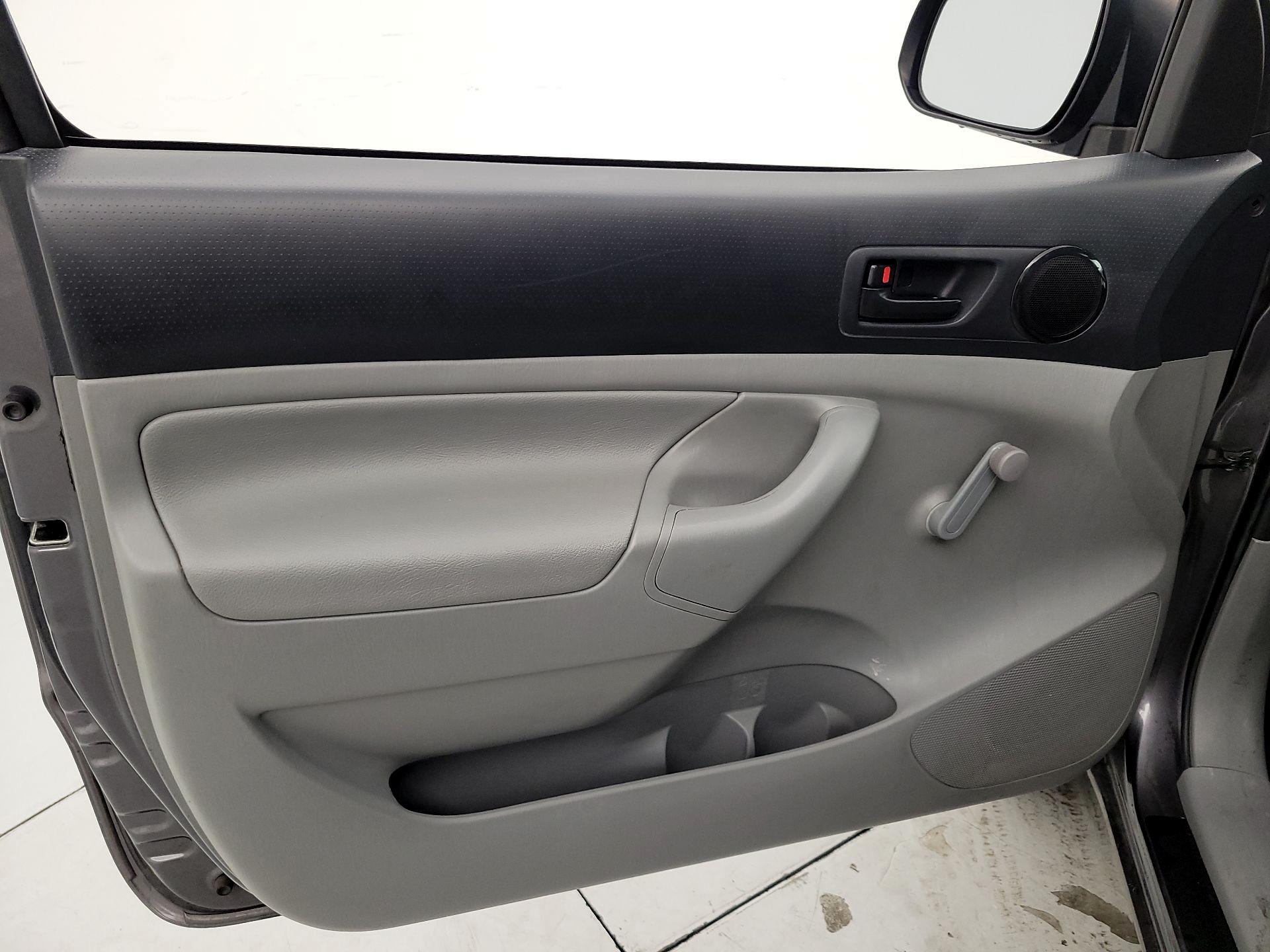 Thumbnail: 2014 Toyota Tacoma - 12