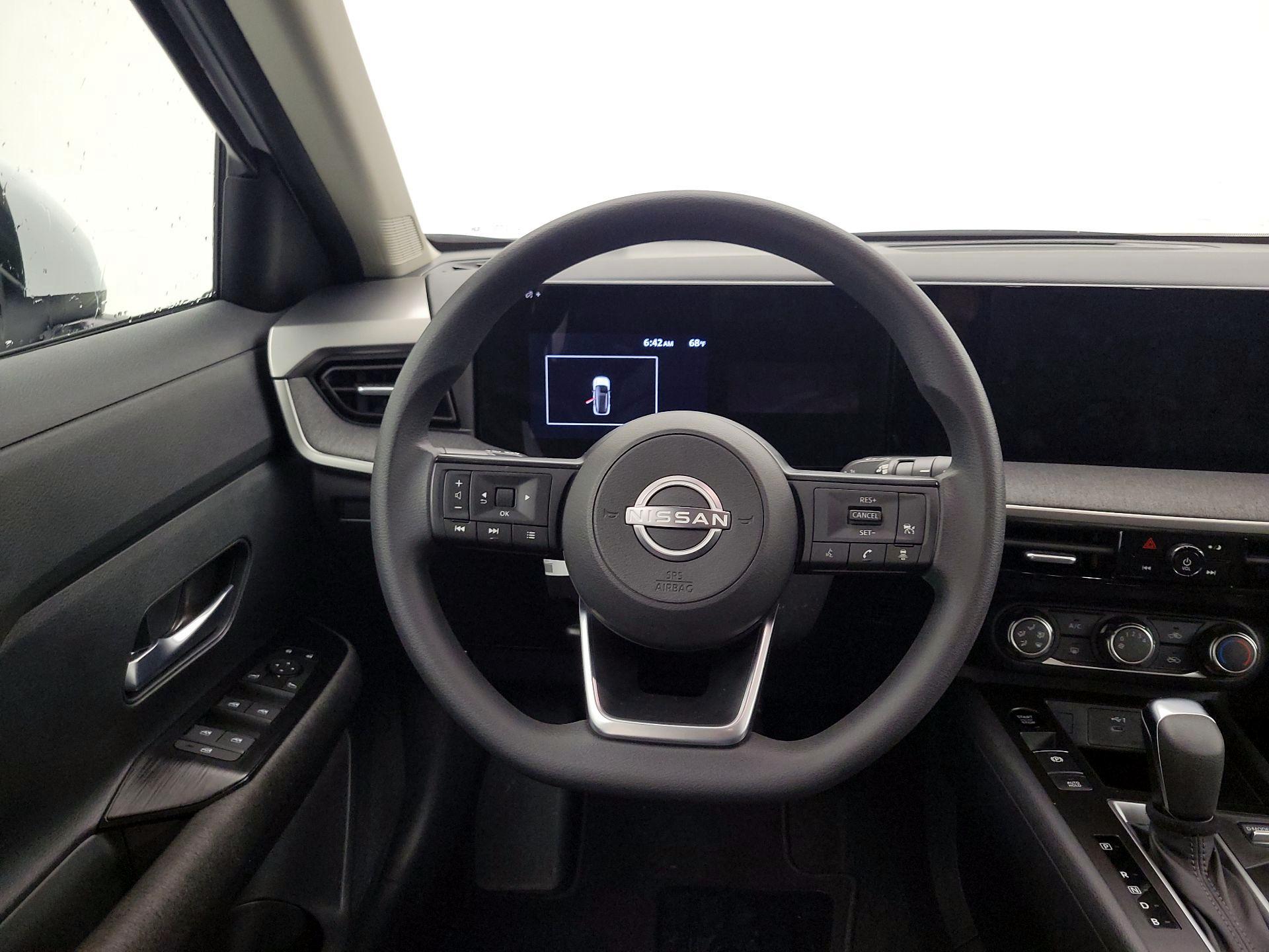 Thumbnail: 2025 Nissan Kicks - 10