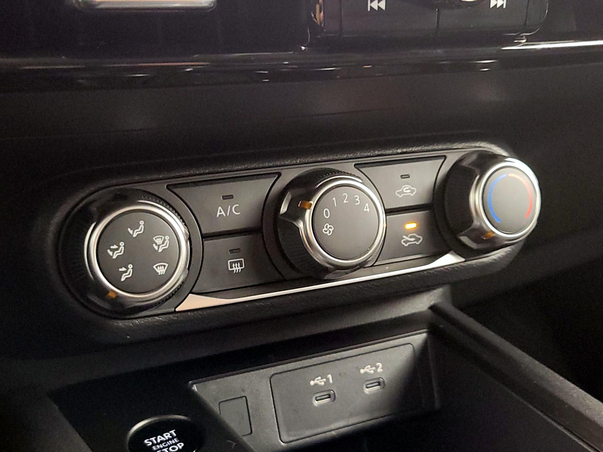 Thumbnail: 2025 Nissan Kicks - 15