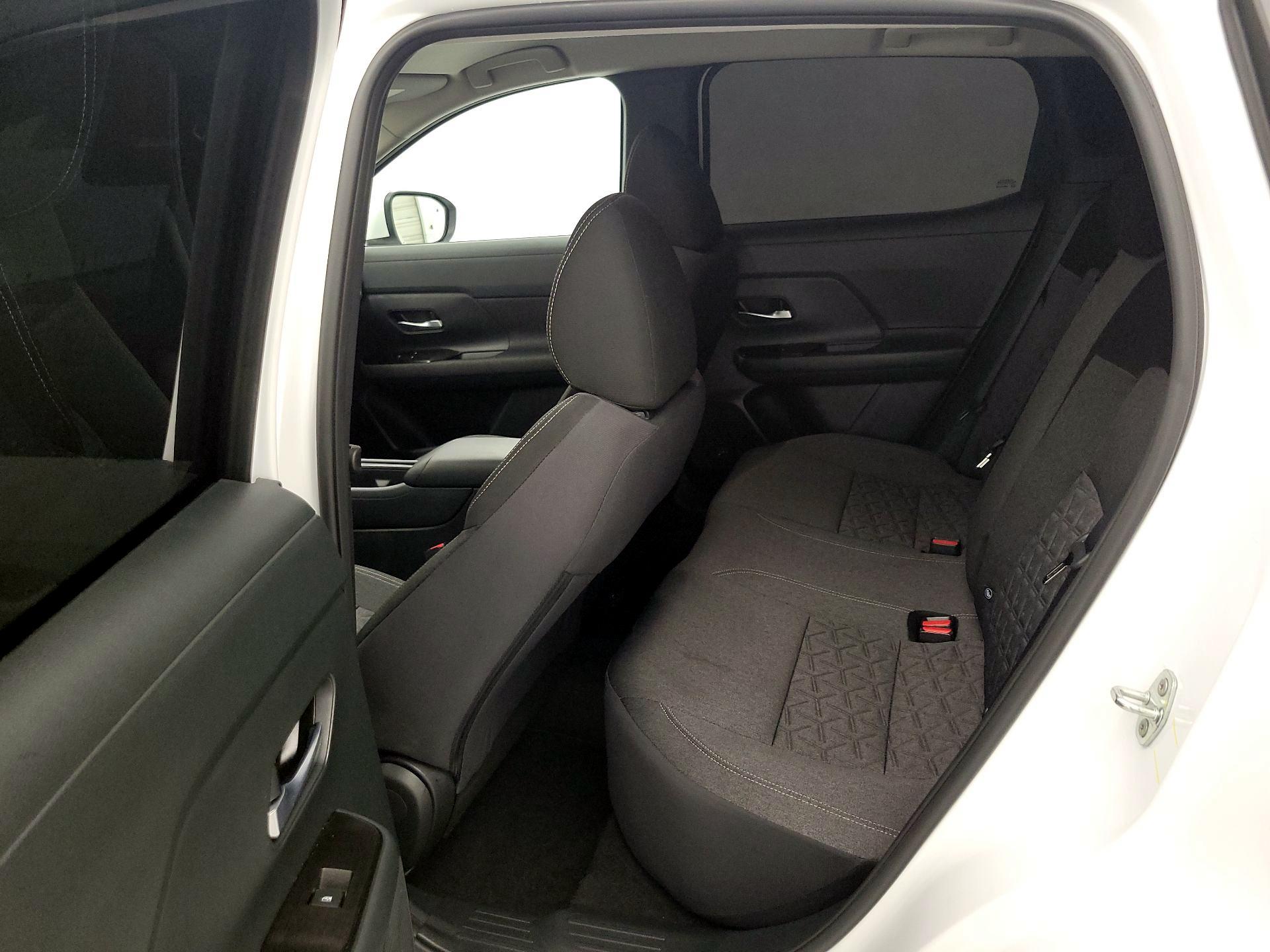 Thumbnail: 2025 Nissan Kicks - 18