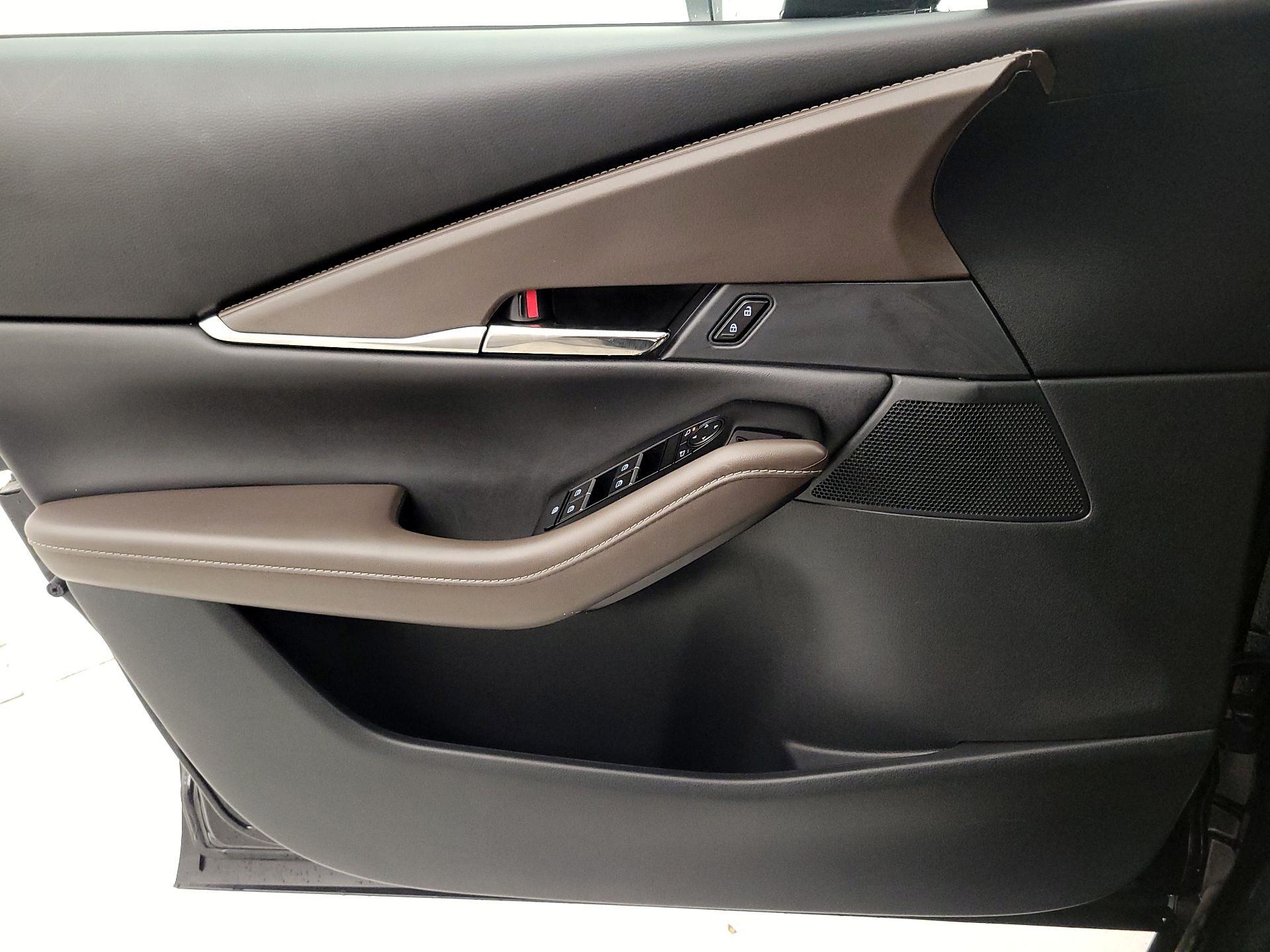 Thumbnail: 2023 Mazda CX-30 - 12
