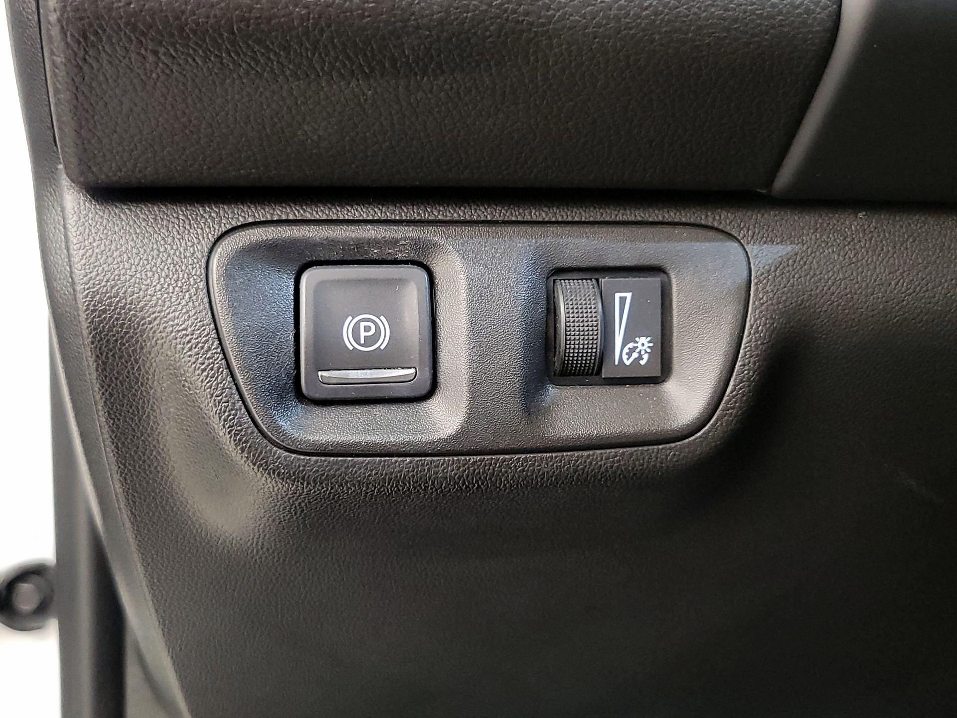 Thumbnail: 2022 GMC Acadia - 13