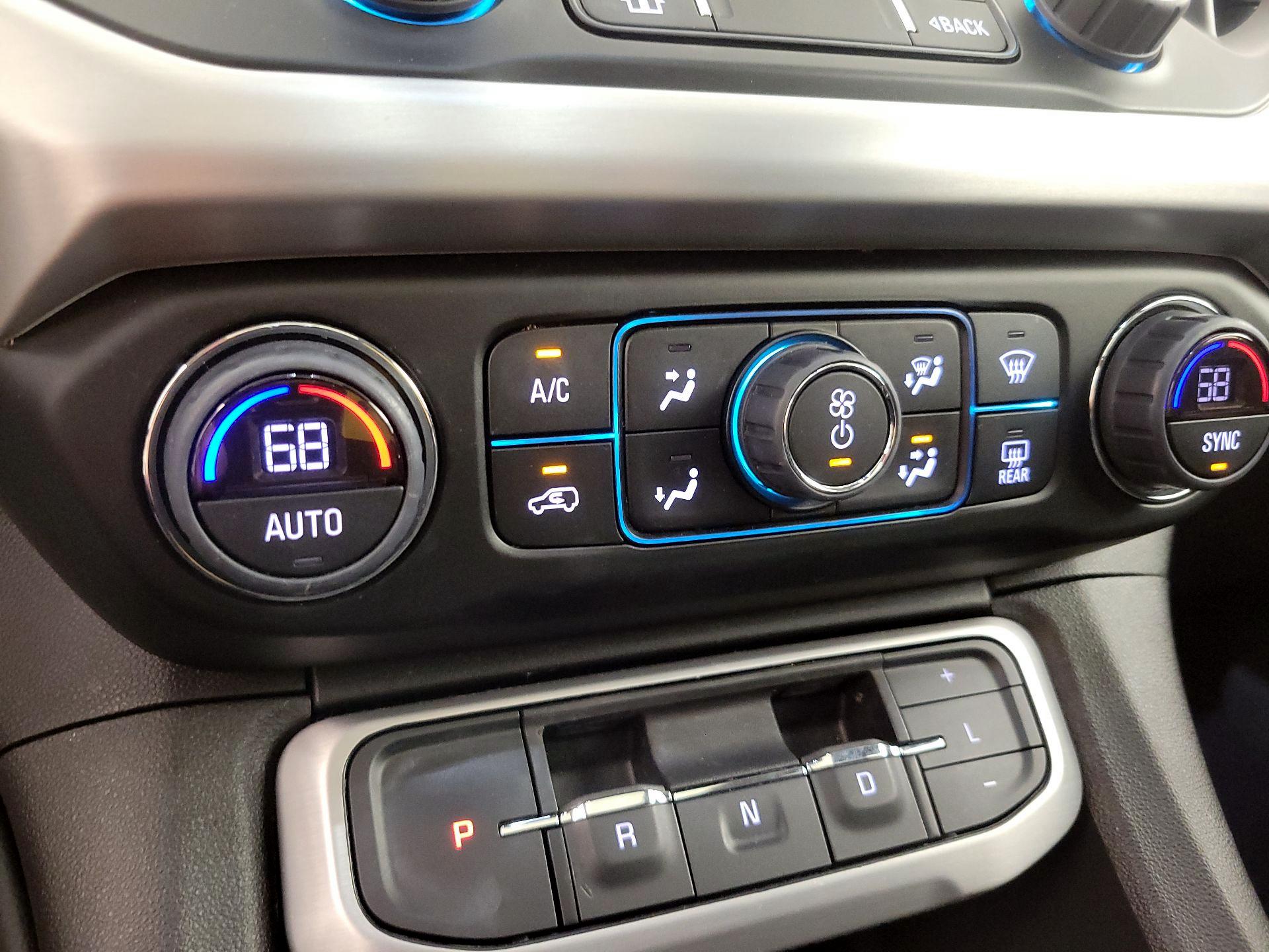 Thumbnail: 2022 GMC Acadia - 16