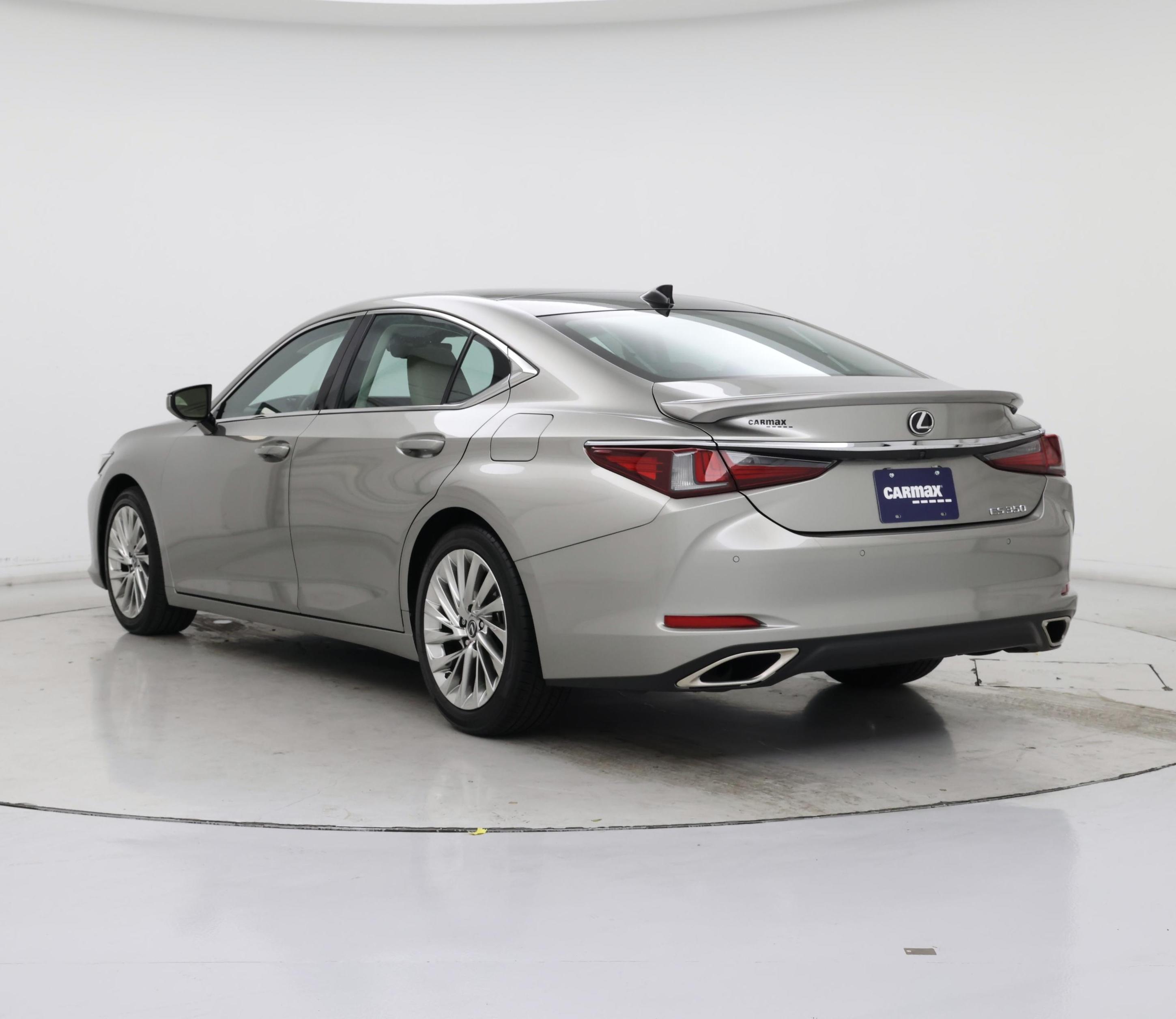 Thumbnail: 2021 Lexus ES - 2