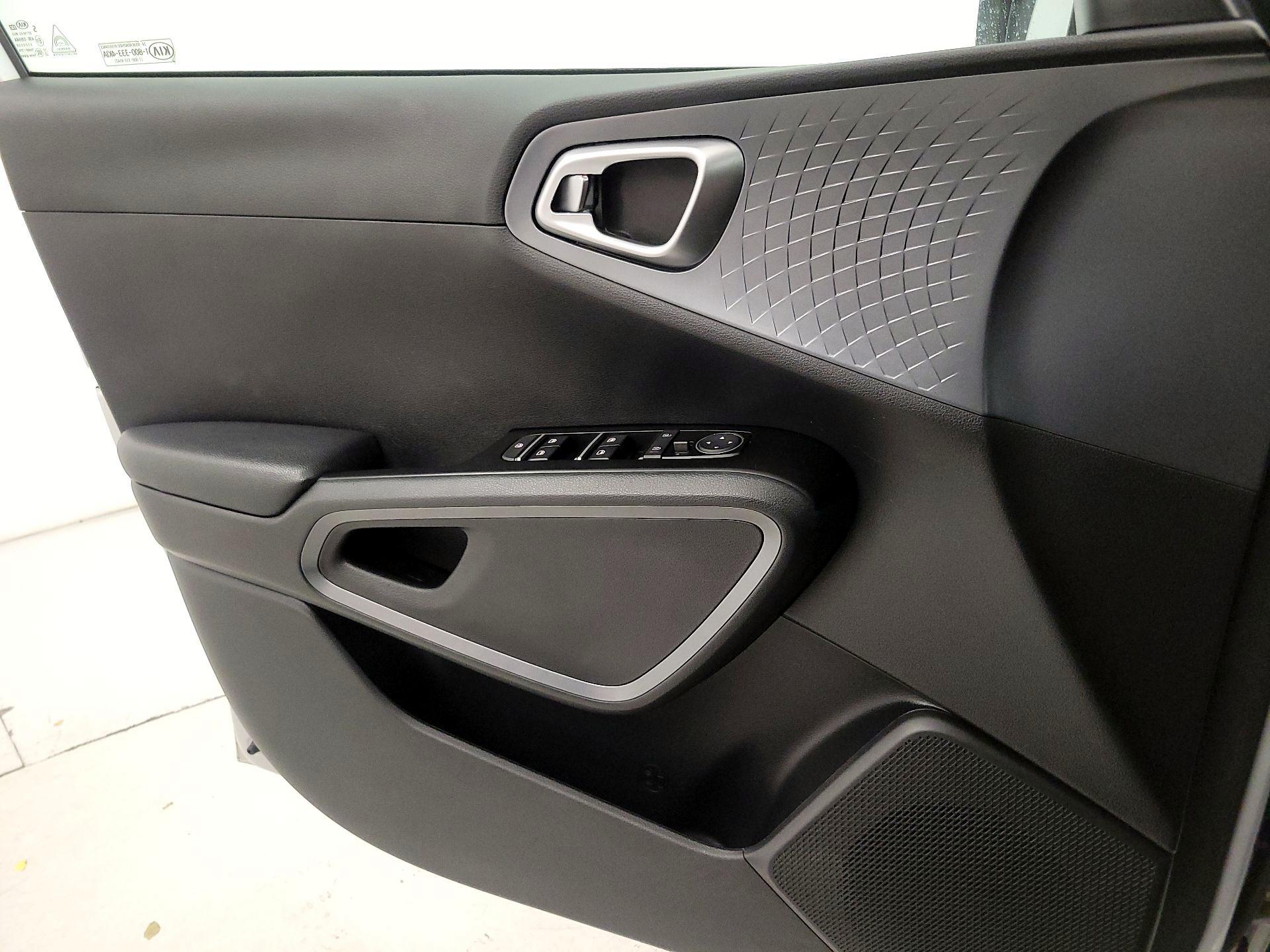 Thumbnail: 2021 Kia Soul - 12