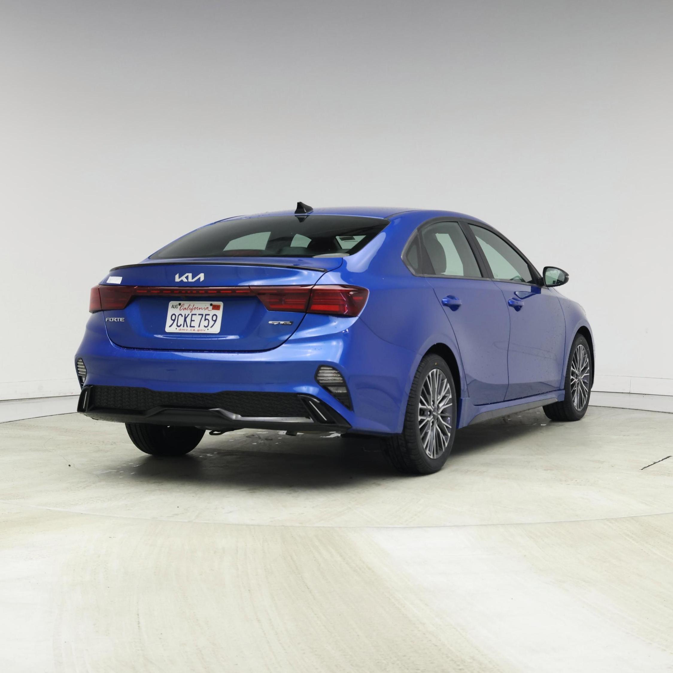 Thumbnail: 2023 Kia Forte - 8