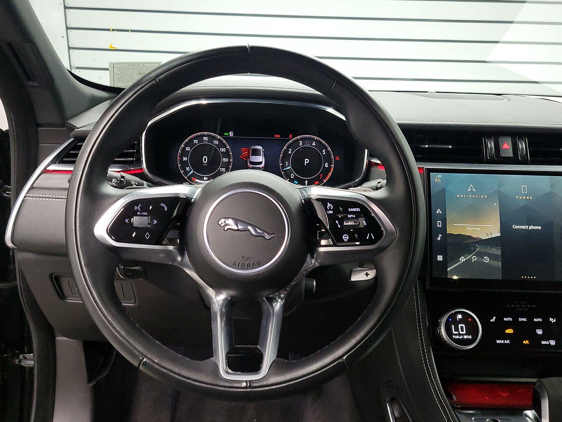 Thumbnail: 2024 Jaguar F-Pace - 10