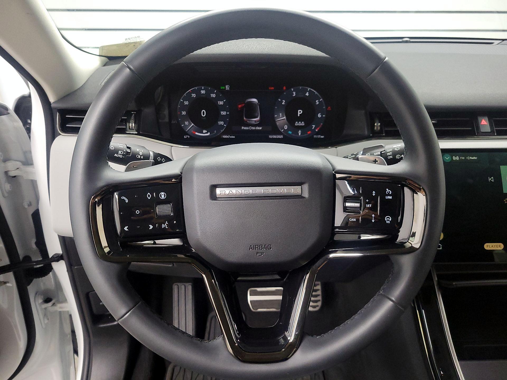 Thumbnail: 2024 Land Rover Range Rover Evoque - 10