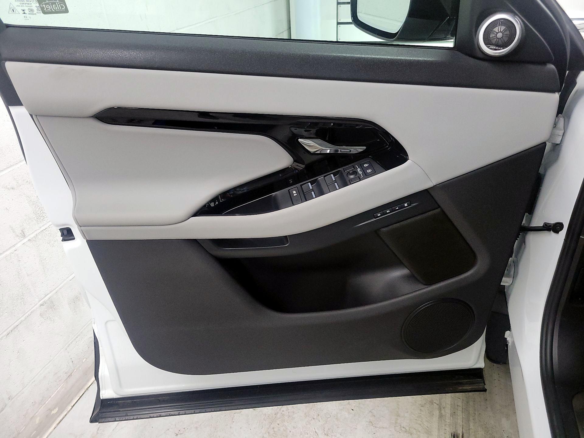 Thumbnail: 2024 Land Rover Range Rover Evoque - 12