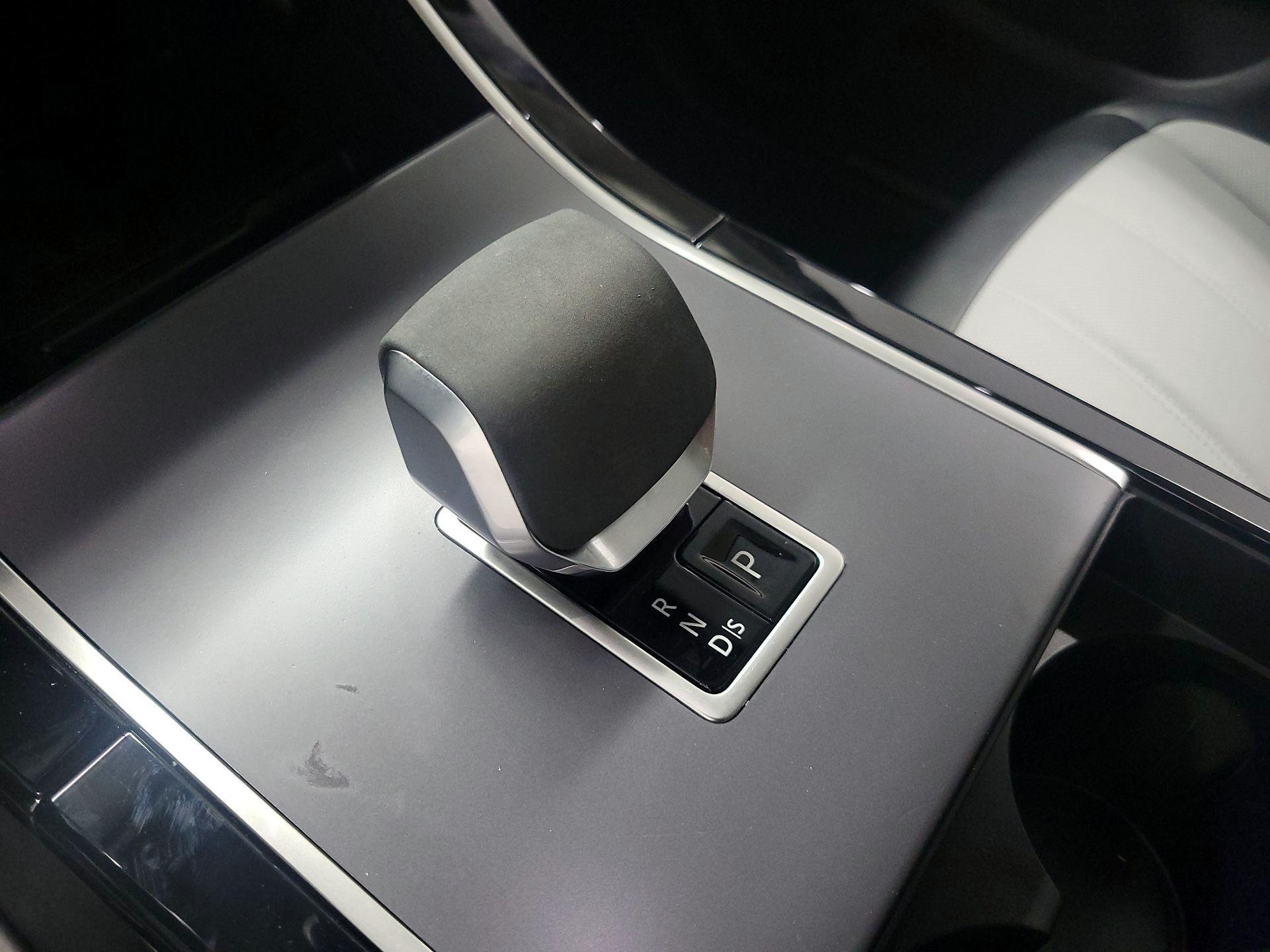 Thumbnail: 2024 Land Rover Range Rover Evoque - 16