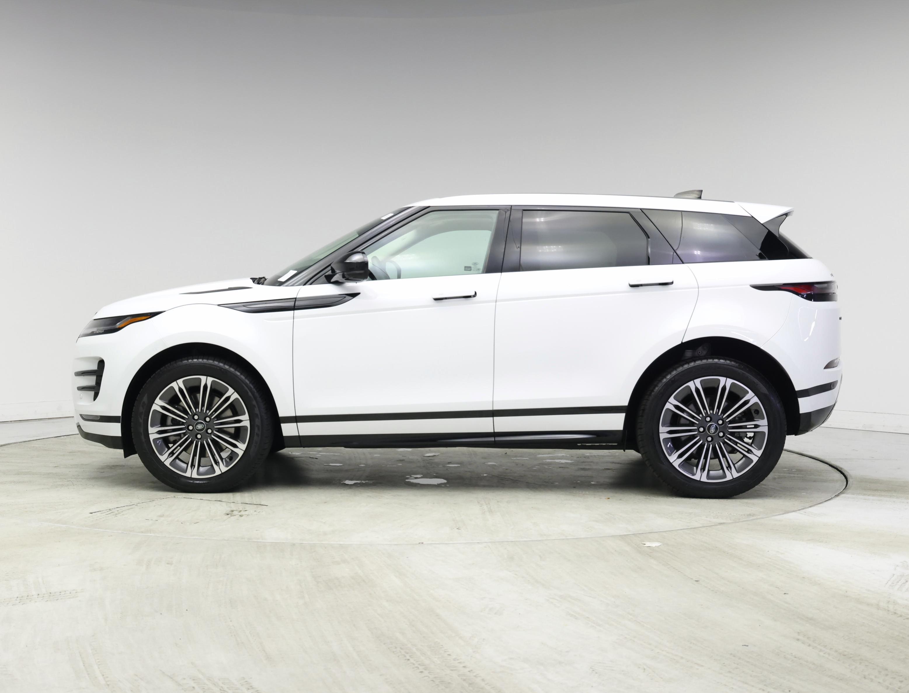 Thumbnail: 2024 Land Rover Range Rover Evoque - 3