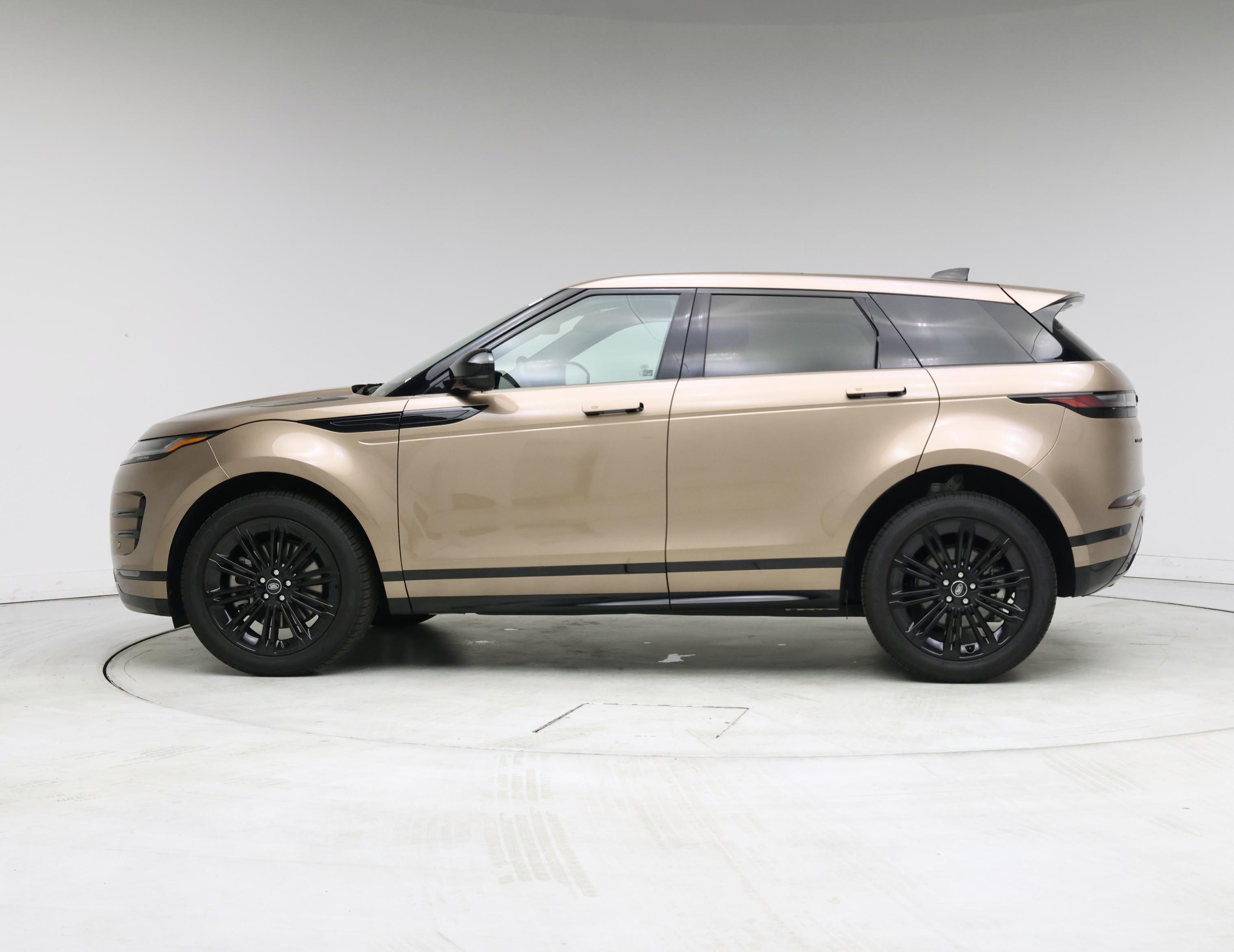 Thumbnail: 2024 Land Rover Range Rover Evoque - 3