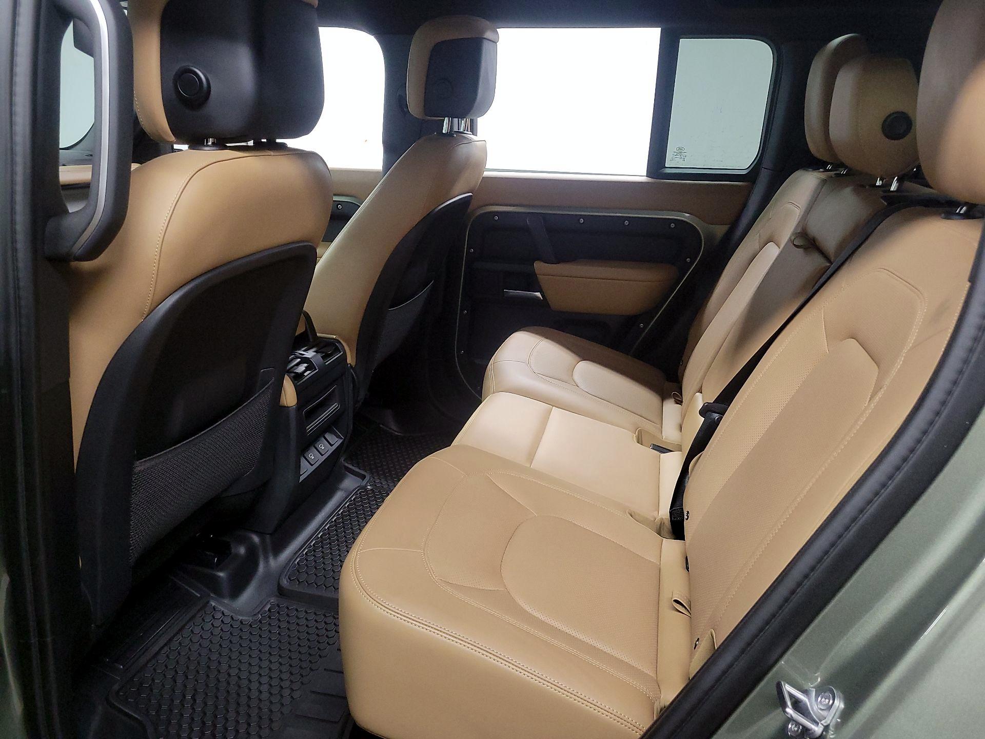 Thumbnail: 2025 Land Rover Defender - 17