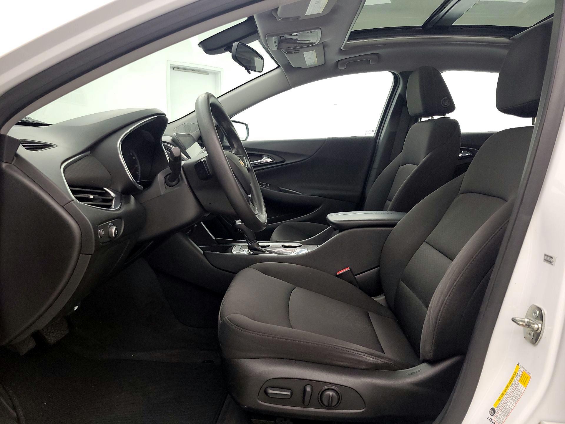 Thumbnail: 2019 Chevrolet Malibu - 11