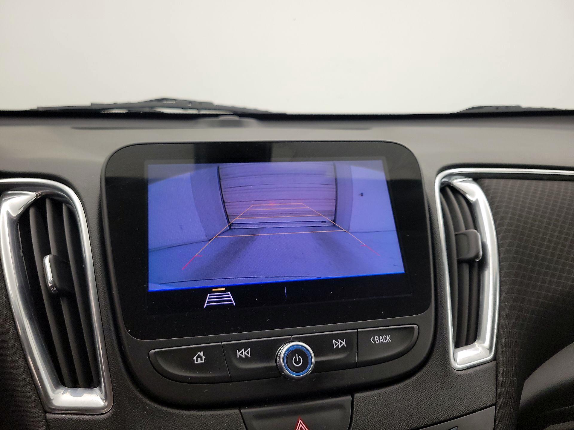 Thumbnail: 2019 Chevrolet Malibu - 14