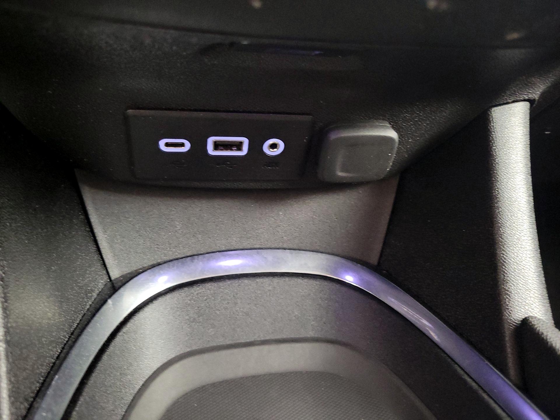 Thumbnail: 2019 Chevrolet Malibu - 18