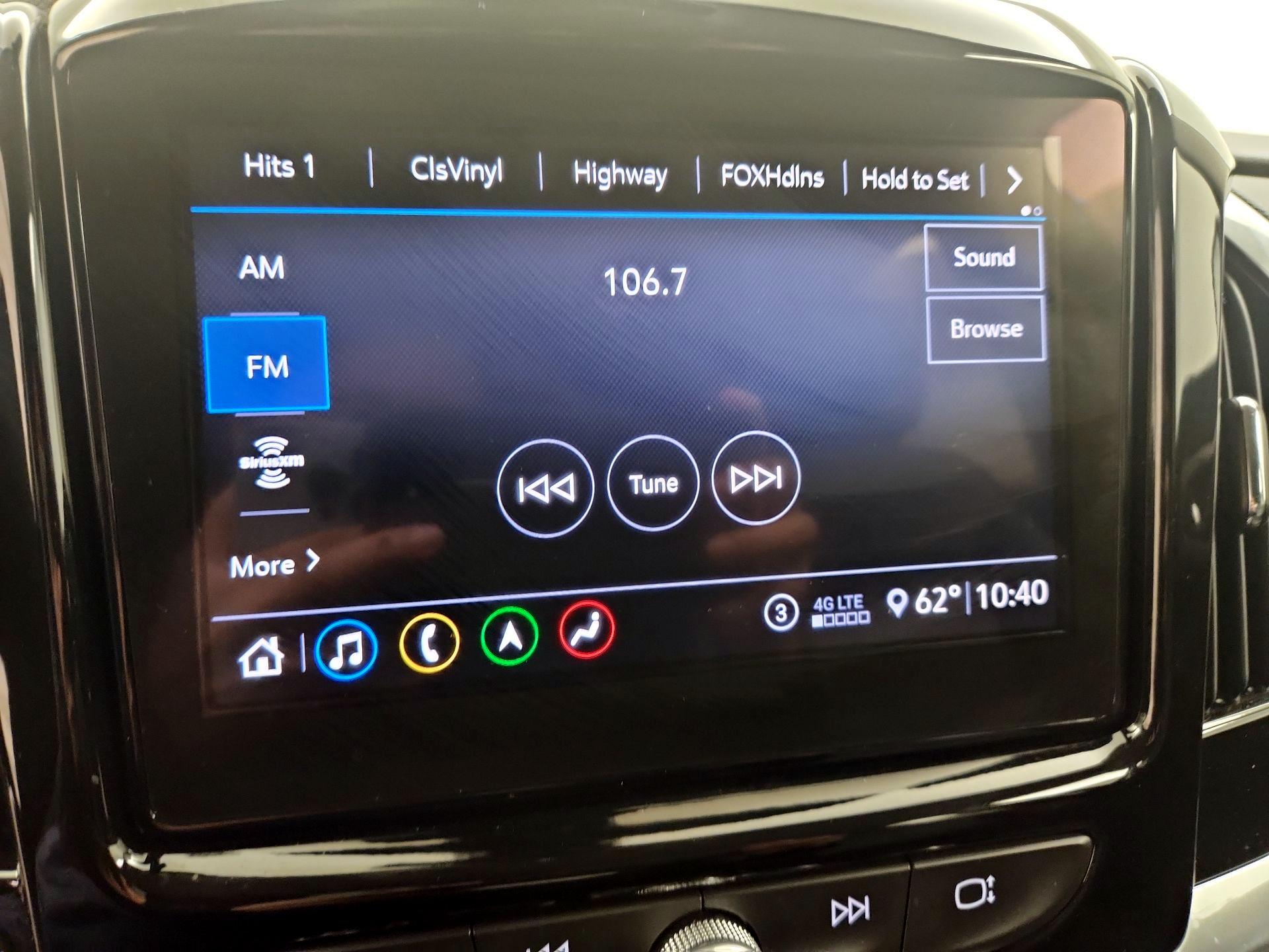 Thumbnail: 2020 Chevrolet Traverse - 16