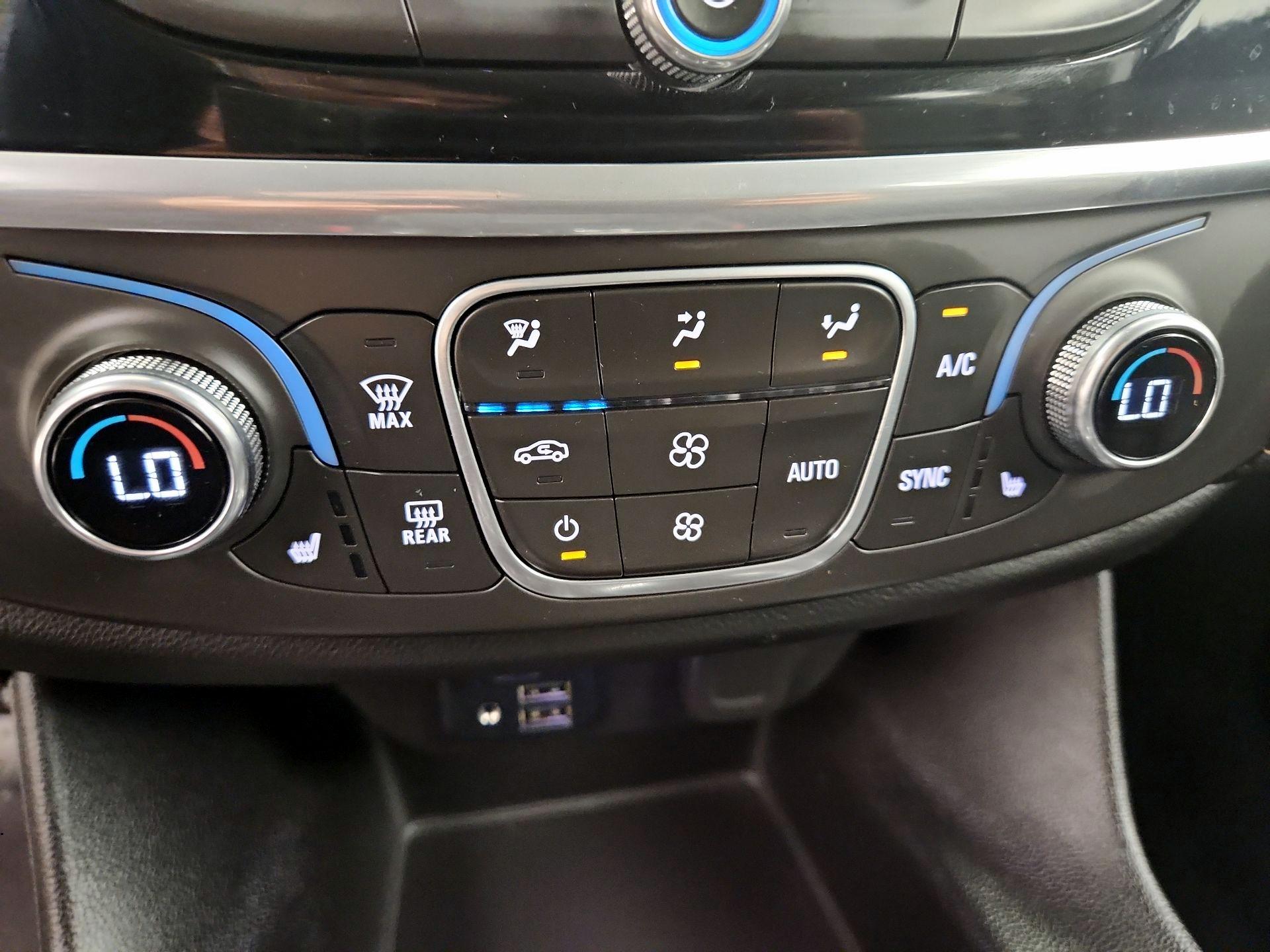 Thumbnail: 2020 Chevrolet Traverse - 17