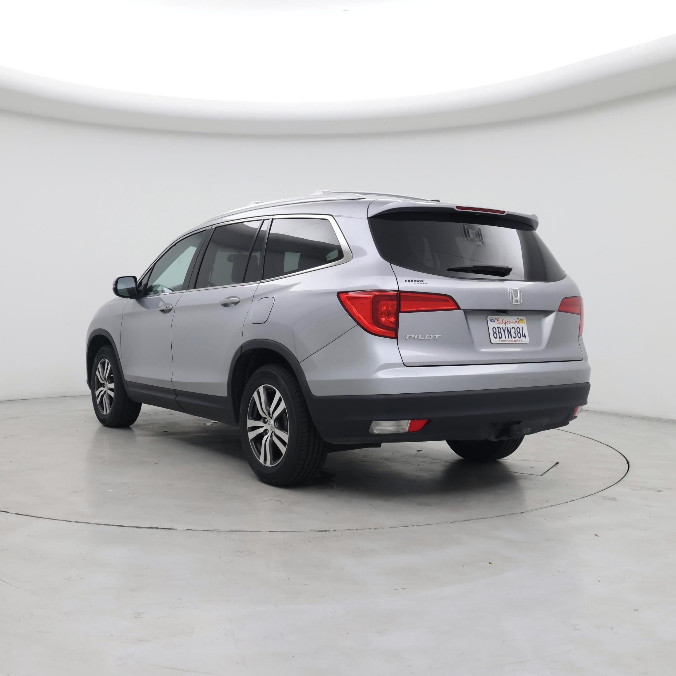 Thumbnail: 2017 Honda Pilot - 2
