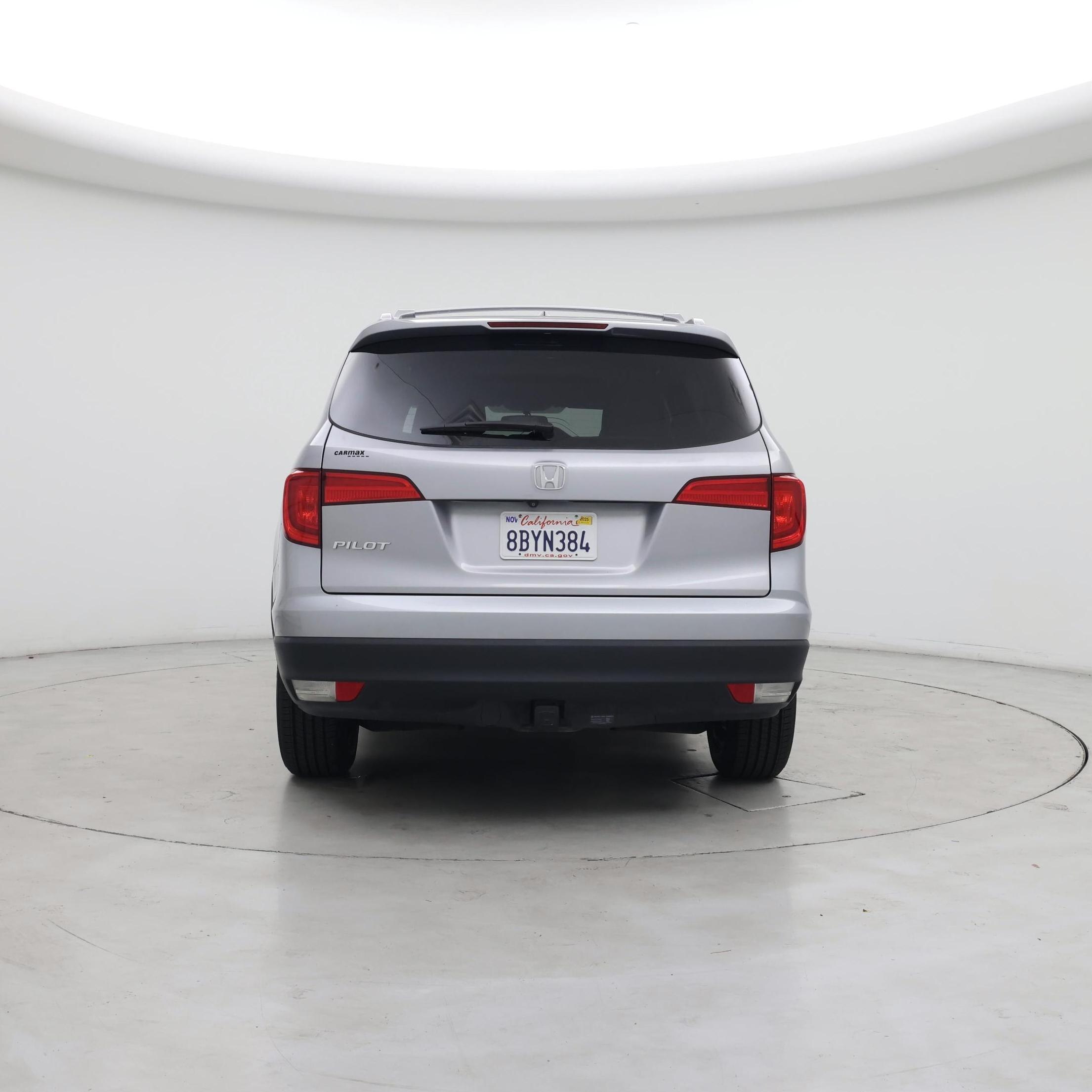 Thumbnail: 2017 Honda Pilot - 6