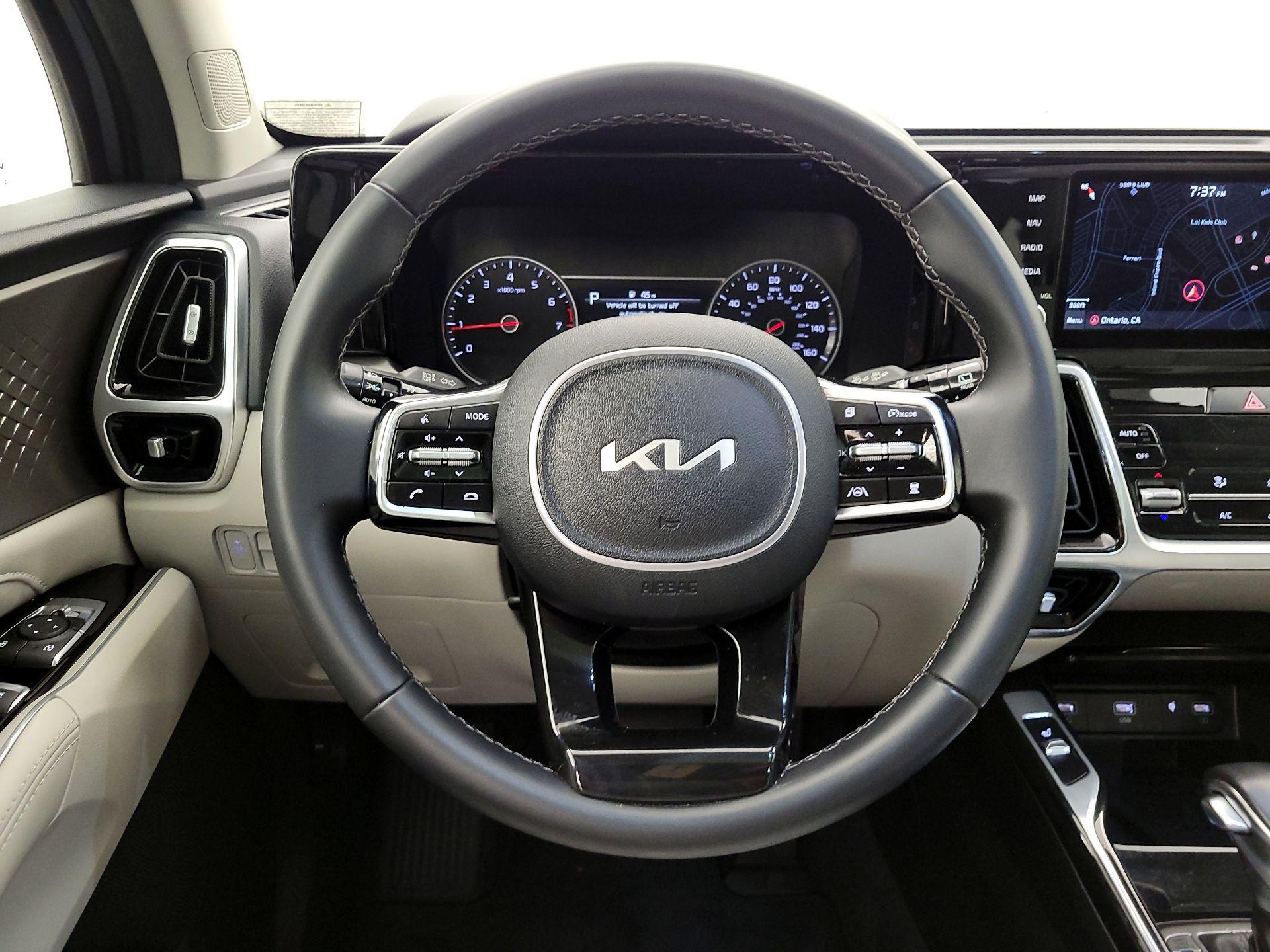 Thumbnail: 2022 Kia Sorento - 10