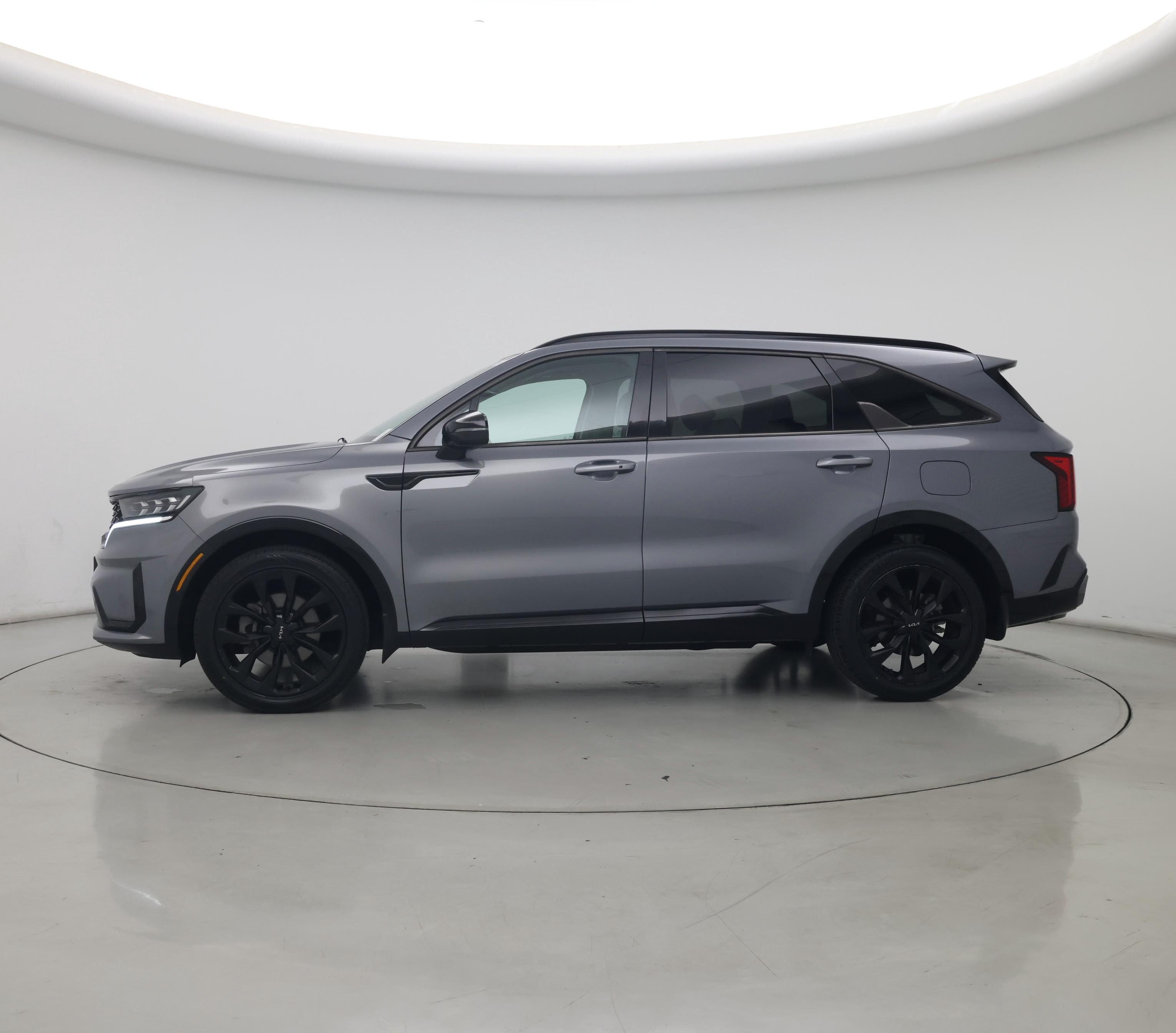 Thumbnail: 2022 Kia Sorento - 3