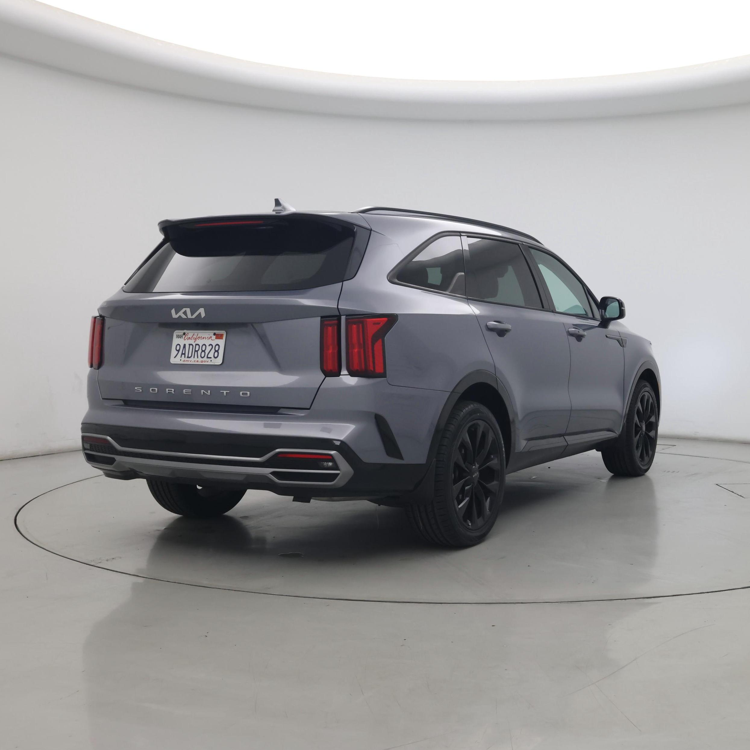 Thumbnail: 2022 Kia Sorento - 8
