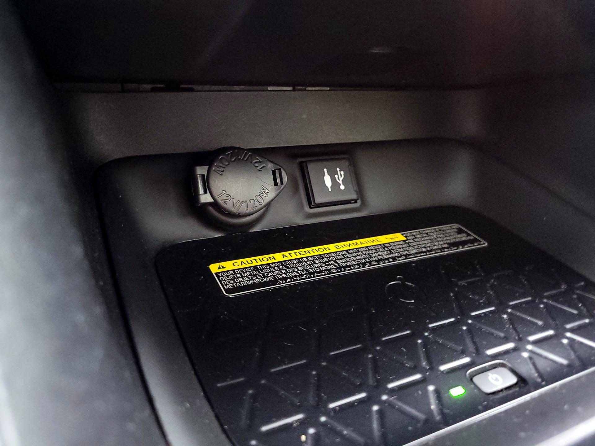 Thumbnail: 2019 Toyota RAV4 - 18