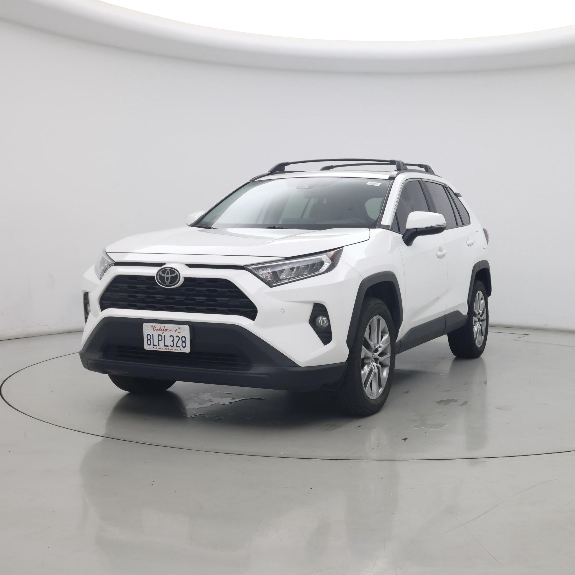 Thumbnail: 2019 Toyota RAV4 - 4
