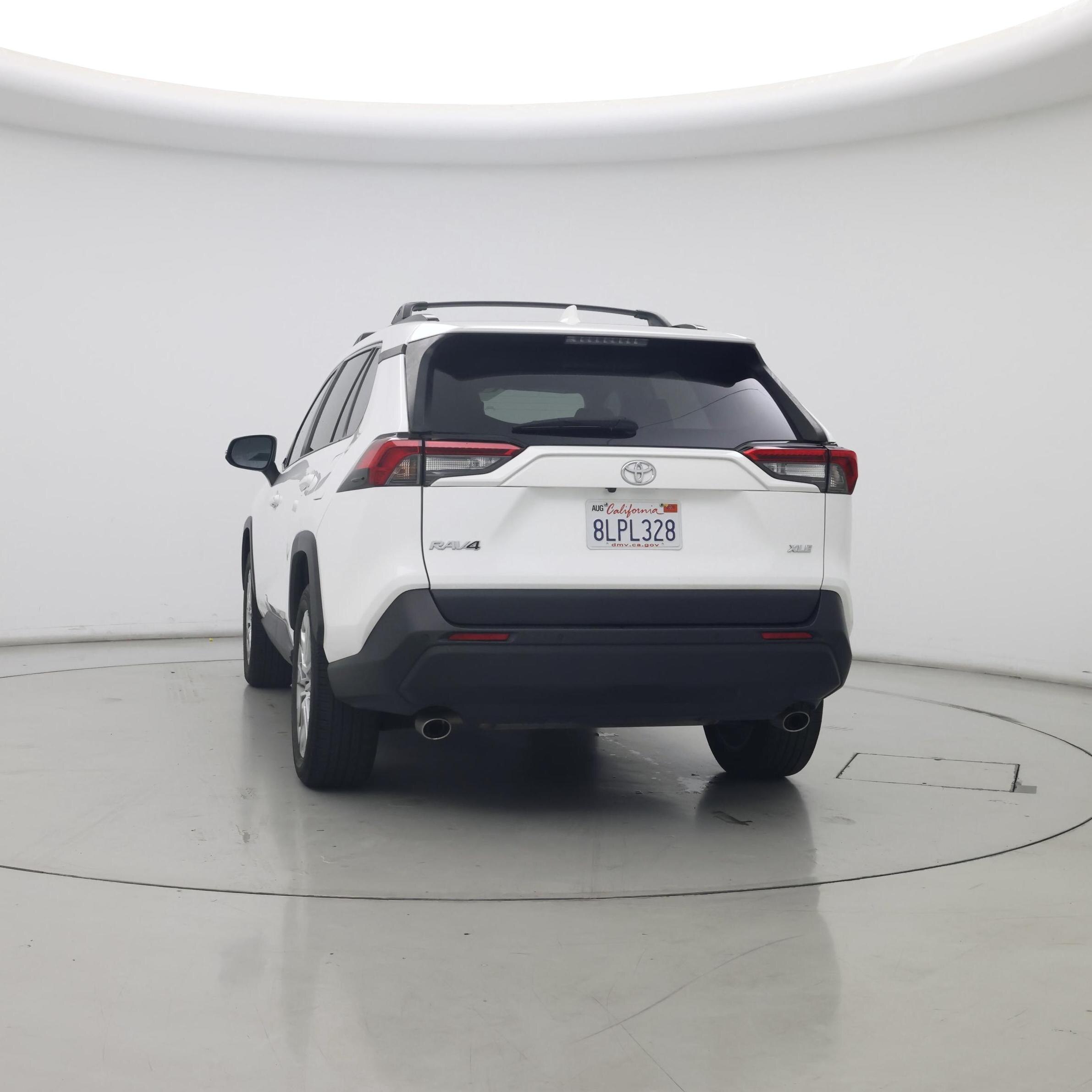 Thumbnail: 2019 Toyota RAV4 - 6