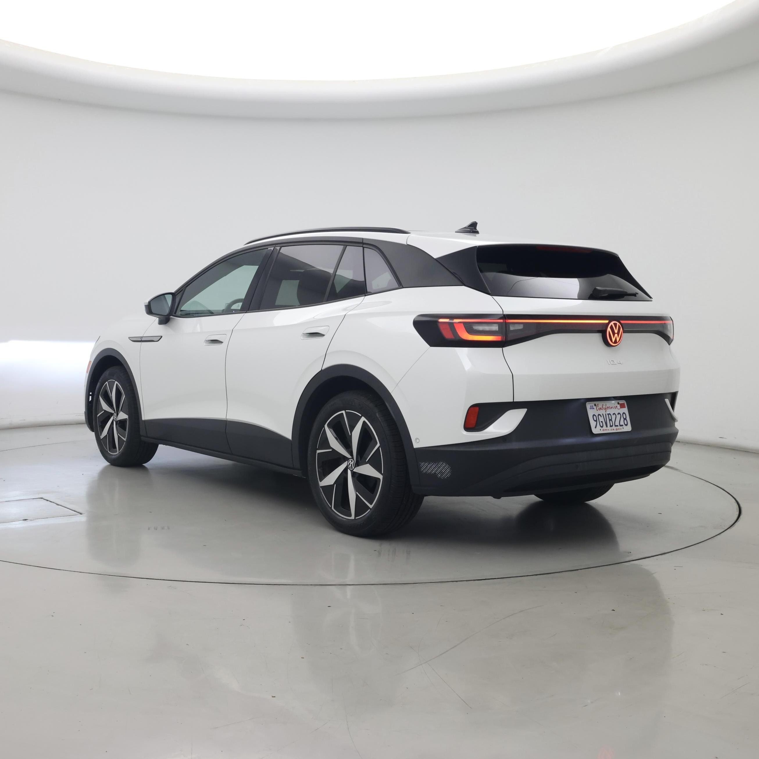 Thumbnail: 2023 Volkswagen ID.4 - 2