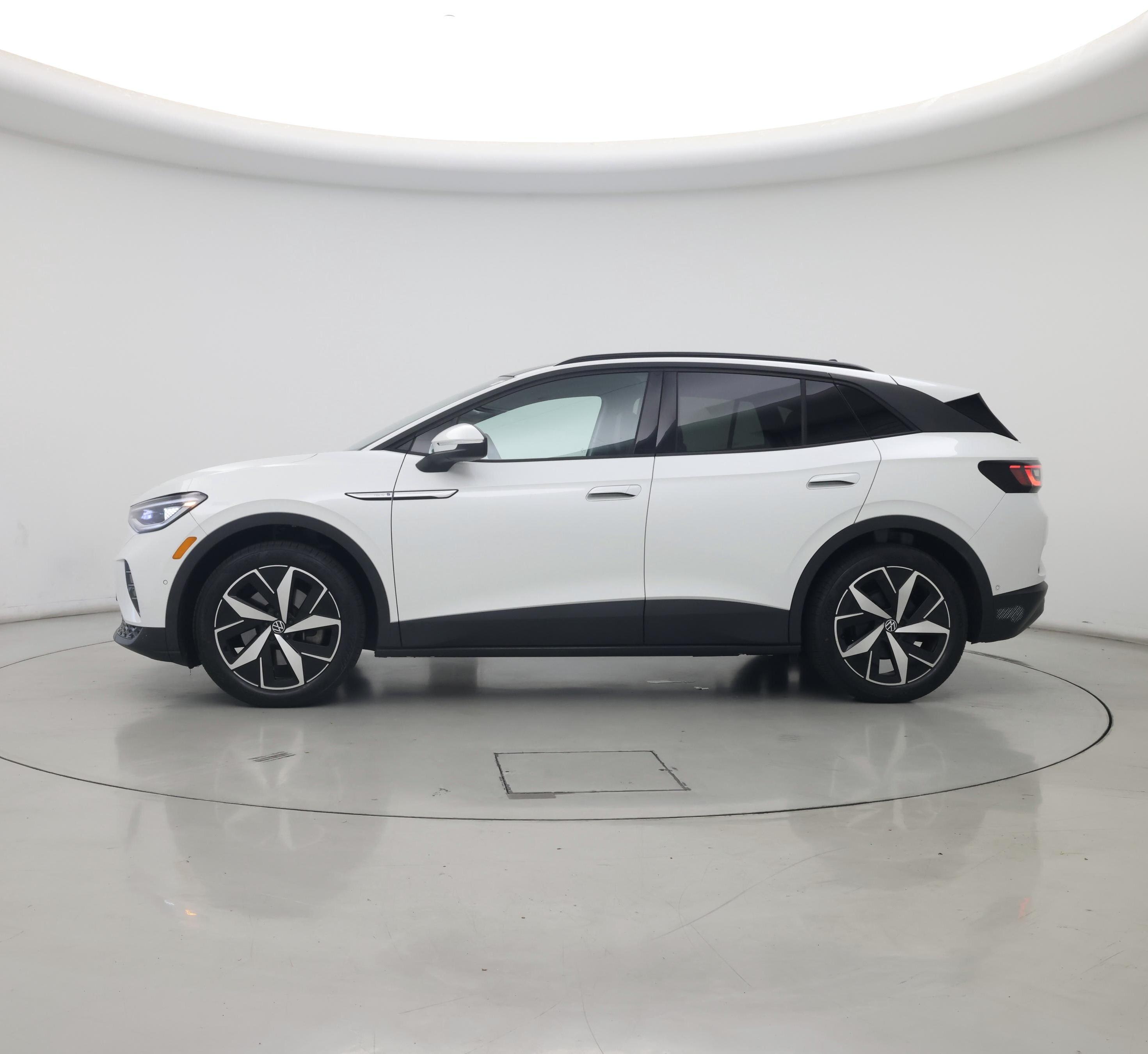 Thumbnail: 2023 Volkswagen ID.4 - 3