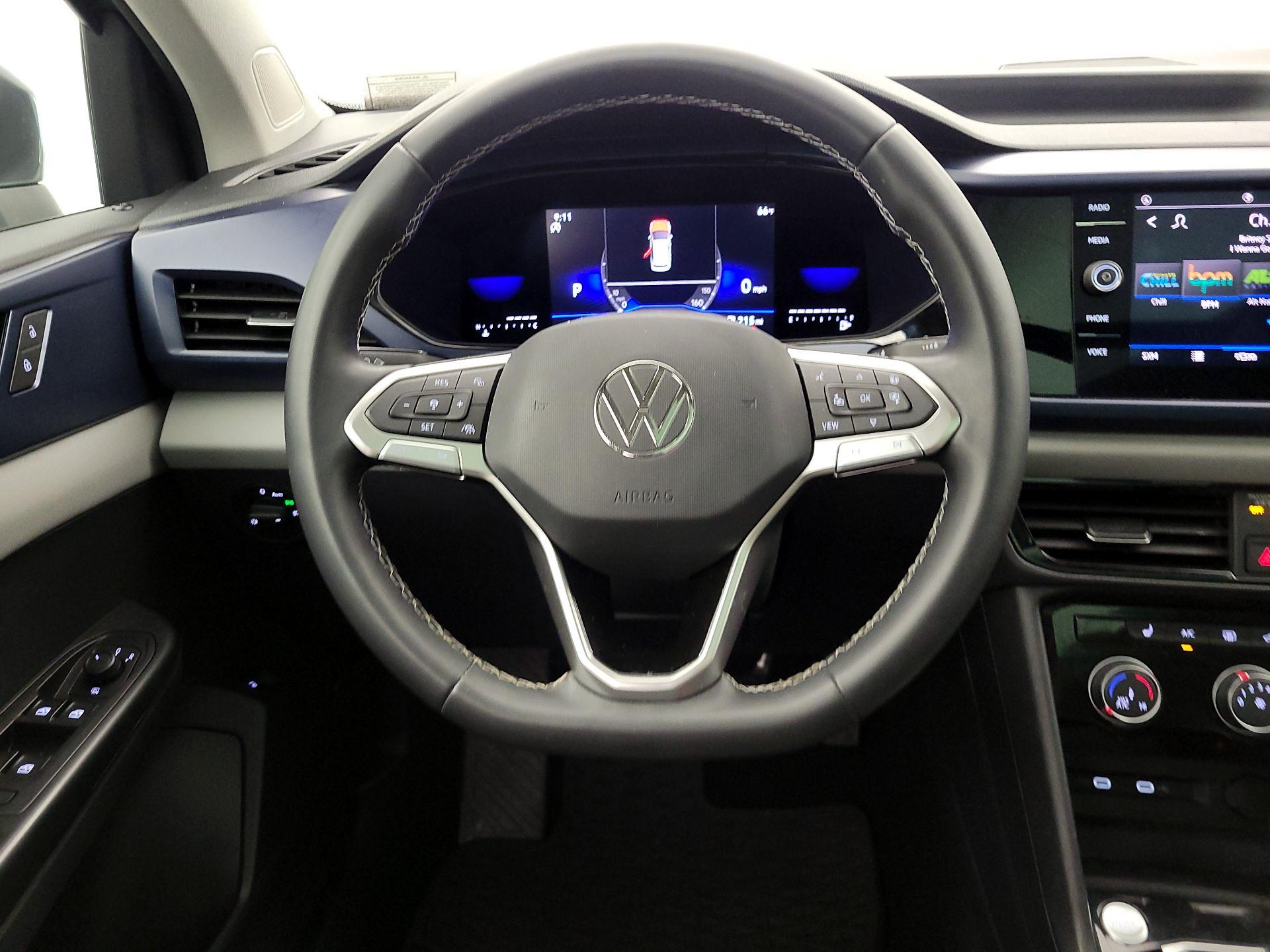 Thumbnail: 2023 Volkswagen Taos - 10