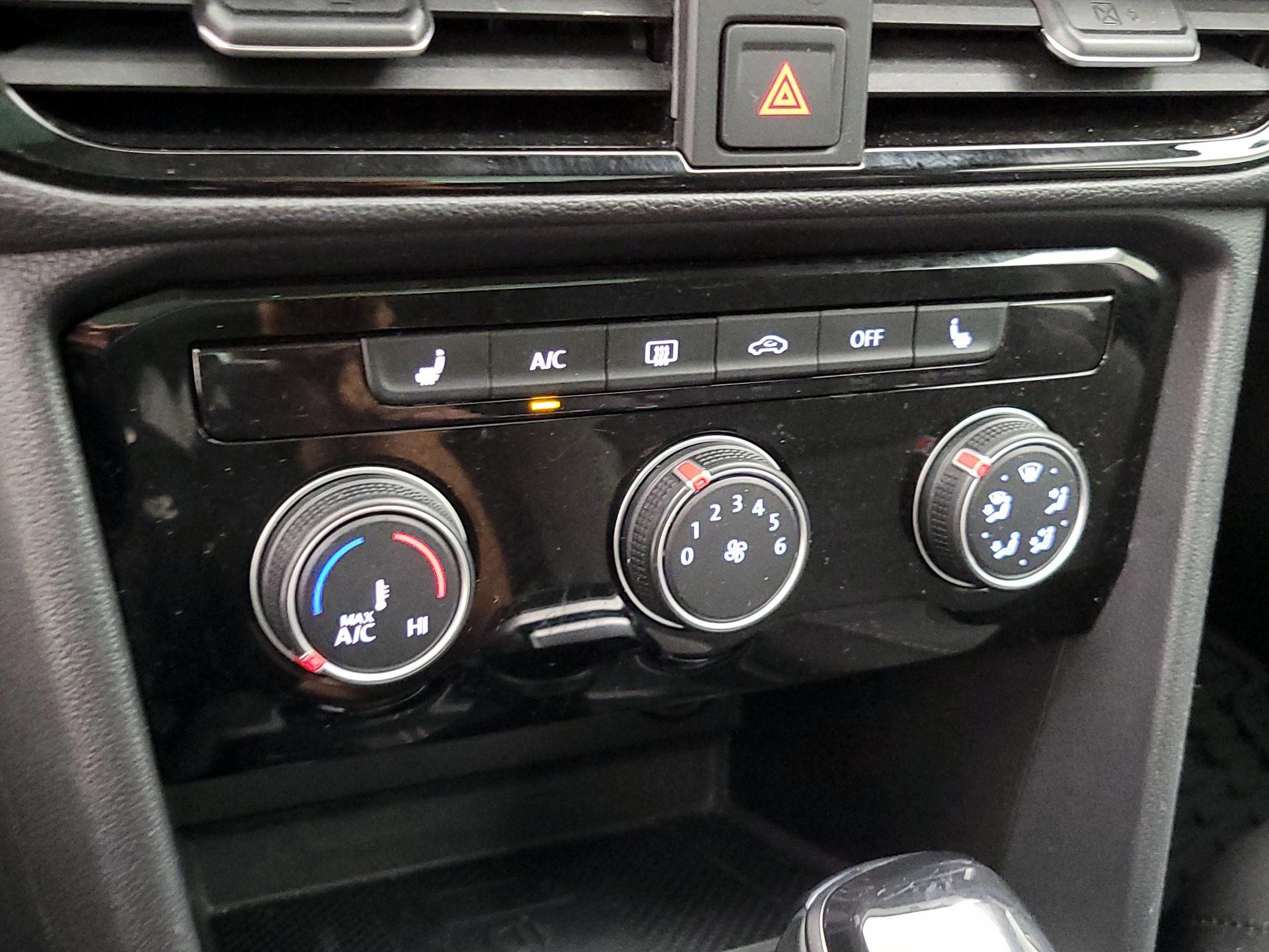 Thumbnail: 2023 Volkswagen Taos - 16